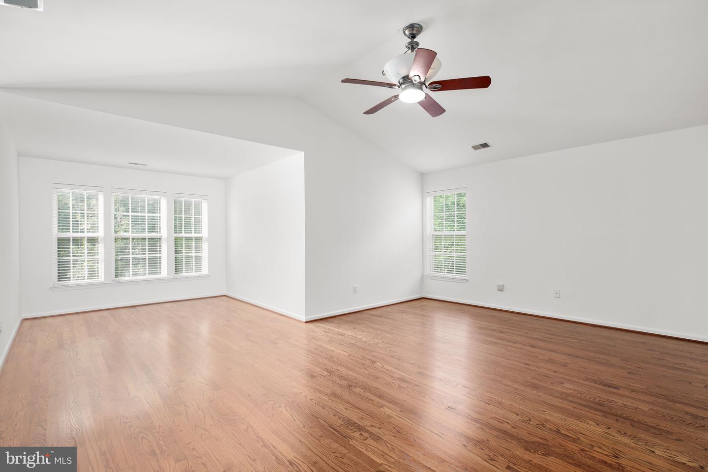 71 RIGGS RD, FREDERICKSBURG, Virginia 22405, 4 Bedrooms Bedrooms, ,2 BathroomsBathrooms,Residential,For sale,71 RIGGS RD,VAST2038650 MLS # VAST2038650