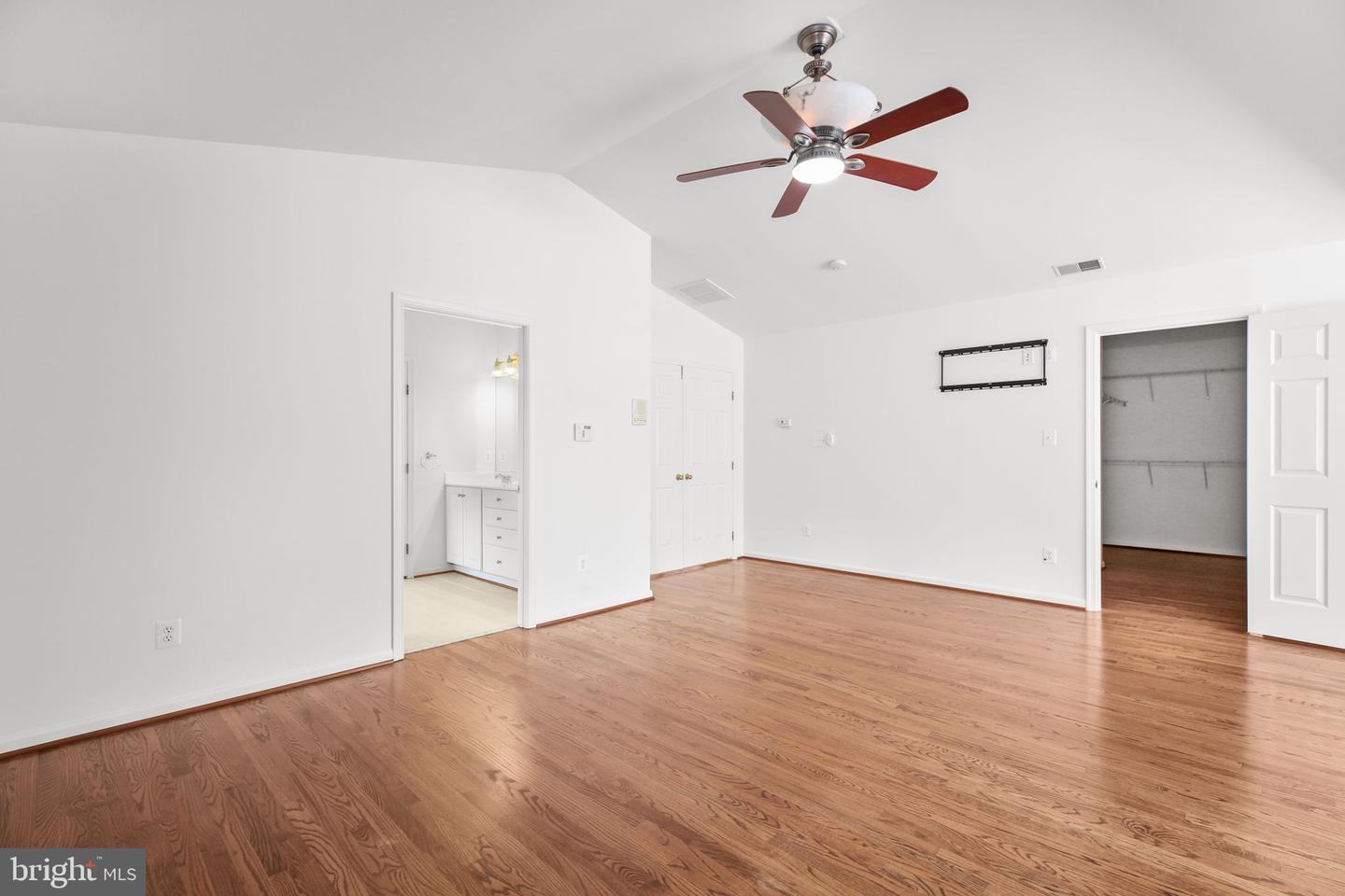 71 RIGGS RD, FREDERICKSBURG, Virginia 22405, 4 Bedrooms Bedrooms, ,2 BathroomsBathrooms,Residential,For sale,71 RIGGS RD,VAST2038650 MLS # VAST2038650