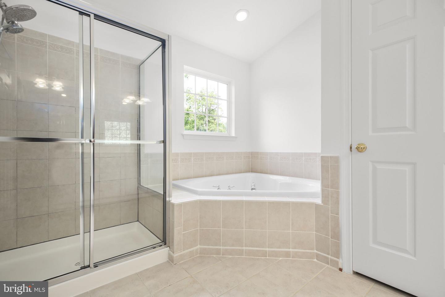 71 RIGGS RD, FREDERICKSBURG, Virginia 22405, 4 Bedrooms Bedrooms, ,2 BathroomsBathrooms,Residential,For sale,71 RIGGS RD,VAST2038650 MLS # VAST2038650
