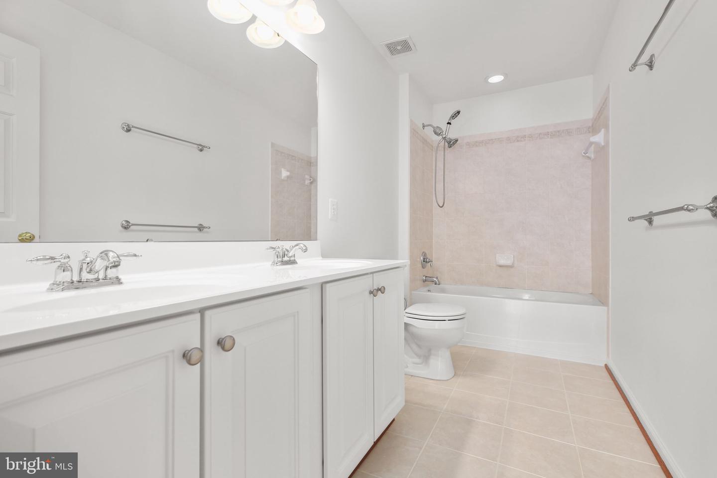 71 RIGGS RD, FREDERICKSBURG, Virginia 22405, 4 Bedrooms Bedrooms, ,2 BathroomsBathrooms,Residential,For sale,71 RIGGS RD,VAST2038650 MLS # VAST2038650