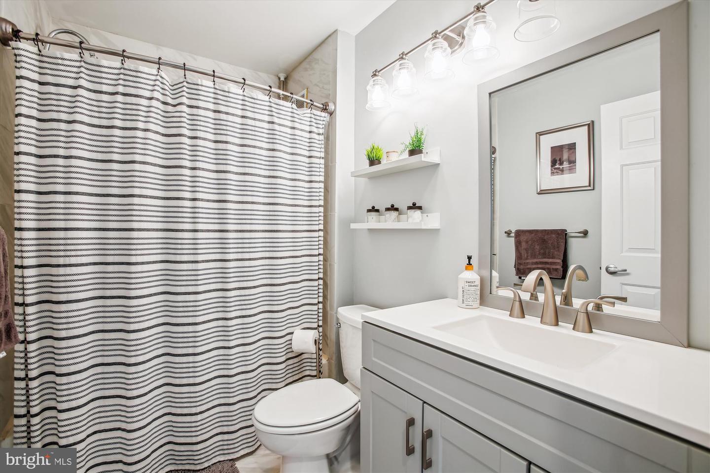 1312 MASSACHUSETTS AVE NW #604, WASHINGTON, District Of Columbia 20005, 2 Bedrooms Bedrooms, ,1 BathroomBathrooms,Residential,For sale,1312 MASSACHUSETTS AVE NW #604,DCDC2202506 MLS # DCDC2202506