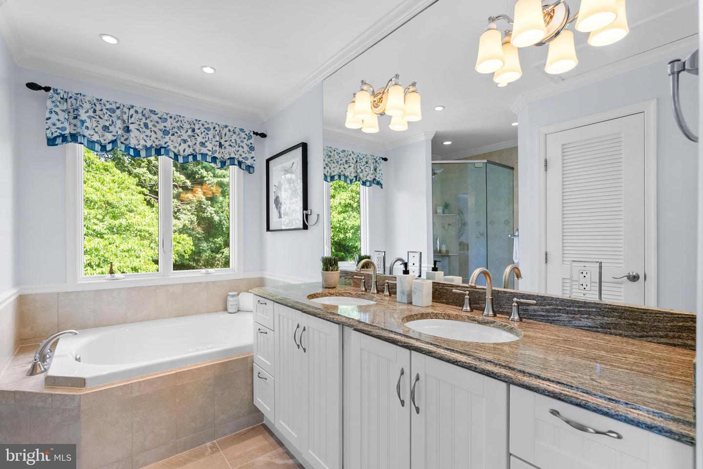 9406 FAIRPINE LN, GREAT FALLS, Virginia 22066, 5 Bedrooms Bedrooms, ,3 BathroomsBathrooms,Residential,For sale,9406 FAIRPINE LN,VAFX2245892 MLS # VAFX2245892