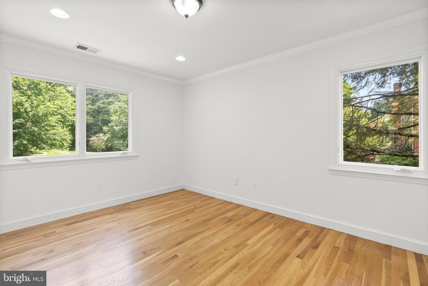 9406 FAIRPINE LN, GREAT FALLS, Virginia 22066, 5 Bedrooms Bedrooms, ,3 BathroomsBathrooms,Residential,For sale,9406 FAIRPINE LN,VAFX2245892 MLS # VAFX2245892