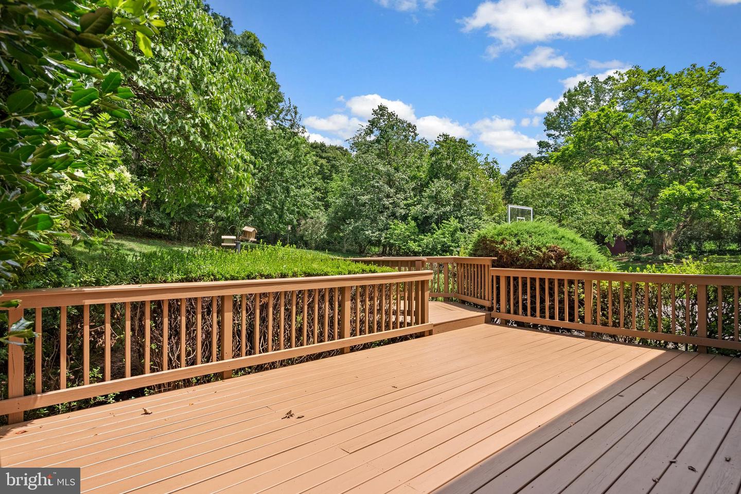 9406 FAIRPINE LN, GREAT FALLS, Virginia 22066, 5 Bedrooms Bedrooms, ,3 BathroomsBathrooms,Residential,For sale,9406 FAIRPINE LN,VAFX2245892 MLS # VAFX2245892