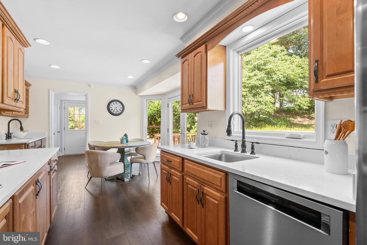 9406 FAIRPINE LN, GREAT FALLS, Virginia 22066, 5 Bedrooms Bedrooms, ,3 BathroomsBathrooms,Residential,For sale,9406 FAIRPINE LN,VAFX2245892 MLS # VAFX2245892