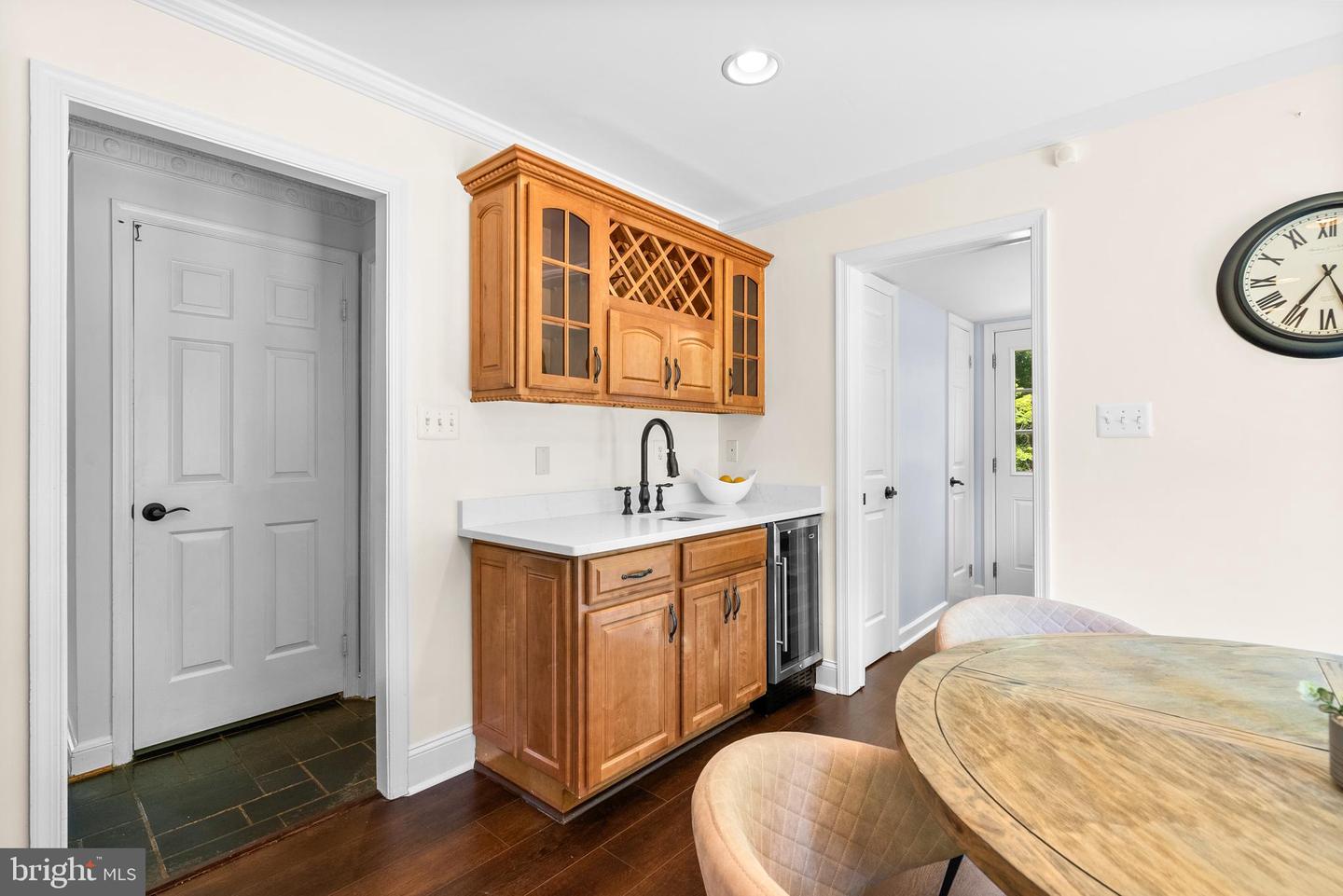9406 FAIRPINE LN, GREAT FALLS, Virginia 22066, 5 Bedrooms Bedrooms, ,3 BathroomsBathrooms,Residential,For sale,9406 FAIRPINE LN,VAFX2245892 MLS # VAFX2245892