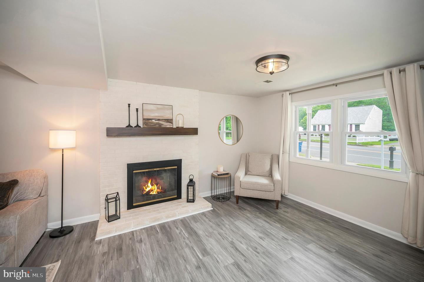 14204 LINDENDALE RD, WOODBRIDGE, Virginia 22193, 4 Bedrooms Bedrooms, 8 Rooms Rooms,2 BathroomsBathrooms,Residential,For sale,14204 LINDENDALE RD,VAPW2096502 MLS # VAPW2096502