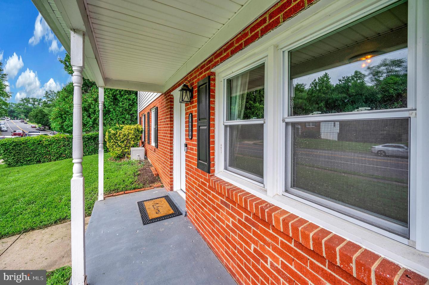 14204 LINDENDALE RD, WOODBRIDGE, Virginia 22193, 4 Bedrooms Bedrooms, 8 Rooms Rooms,2 BathroomsBathrooms,Residential,For sale,14204 LINDENDALE RD,VAPW2096502 MLS # VAPW2096502