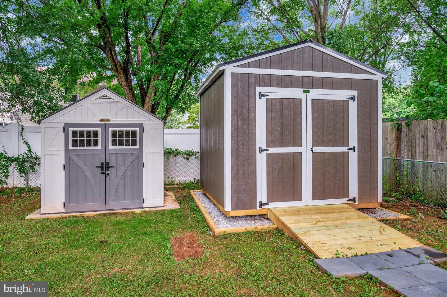 14204 LINDENDALE RD, WOODBRIDGE, Virginia 22193, 4 Bedrooms Bedrooms, 8 Rooms Rooms,2 BathroomsBathrooms,Residential,For sale,14204 LINDENDALE RD,VAPW2096502 MLS # VAPW2096502