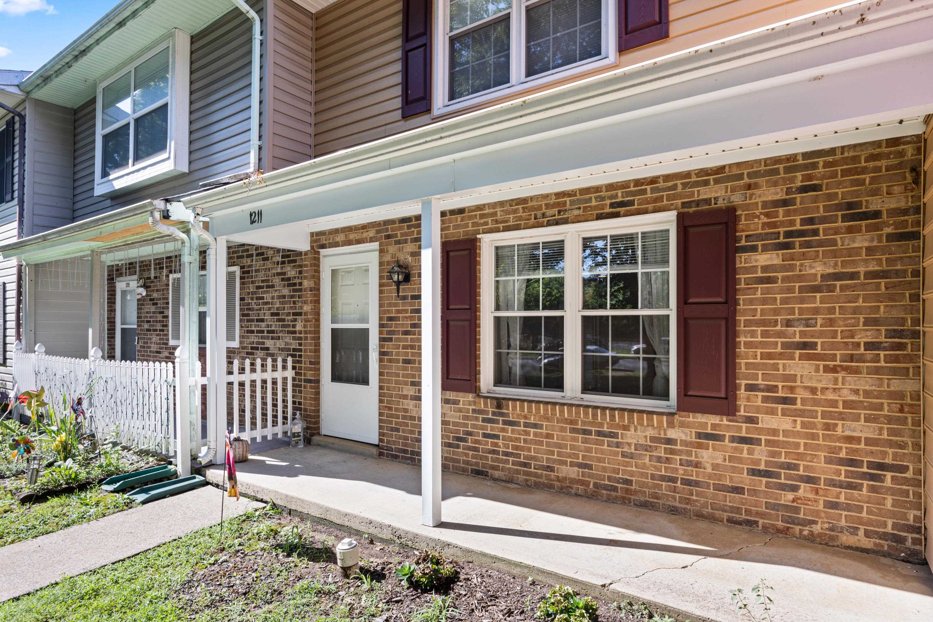 1211 COUNTRY CLUB CT, HARRISONBURG, Virginia 22802, 2 Bedrooms Bedrooms, ,1 BathroomBathrooms,Residential,1211 COUNTRY CLUB CT,667034 MLS # 667034