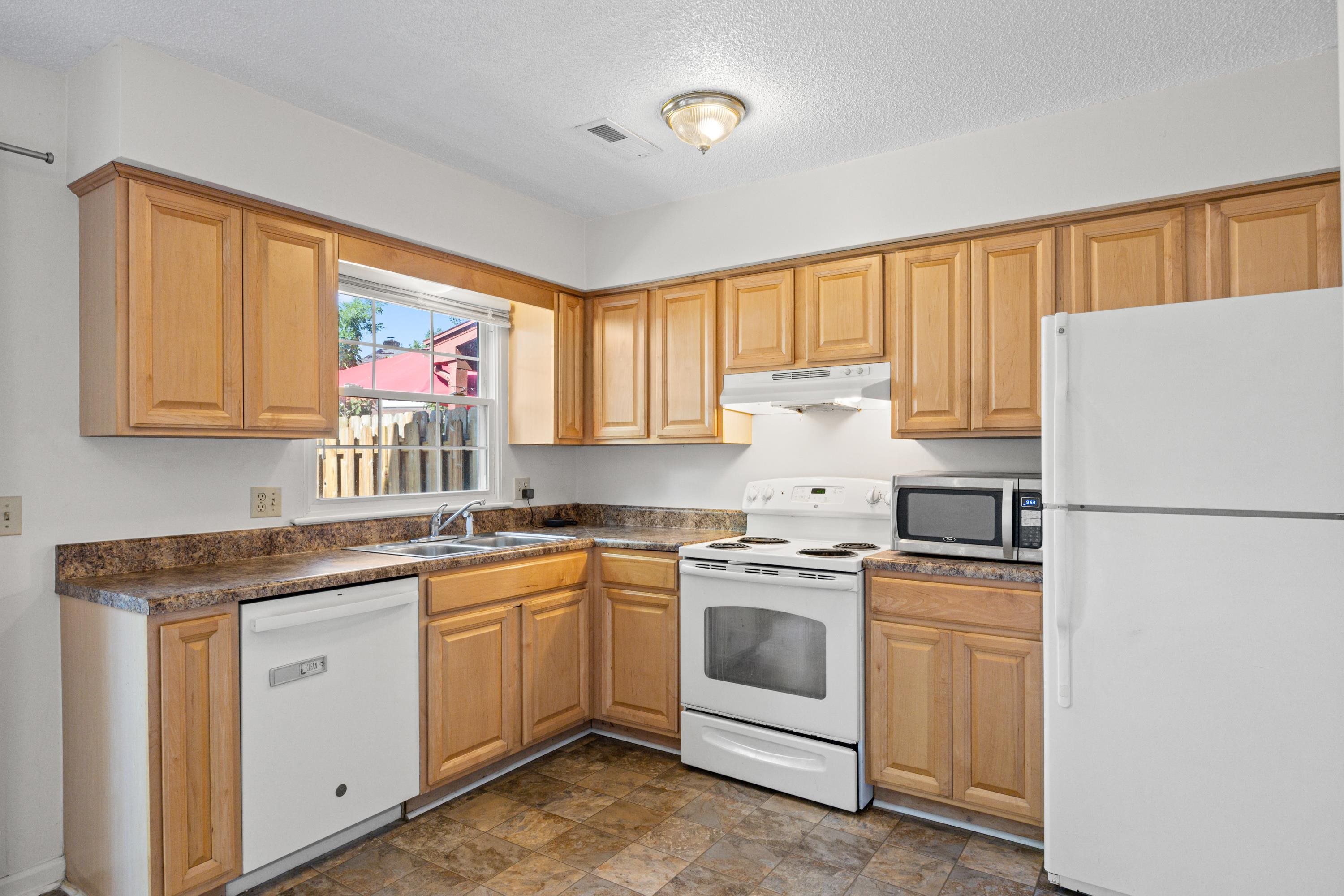 1211 COUNTRY CLUB CT, HARRISONBURG, Virginia 22802, 2 Bedrooms Bedrooms, ,1 BathroomBathrooms,Residential,1211 COUNTRY CLUB CT,667034 MLS # 667034