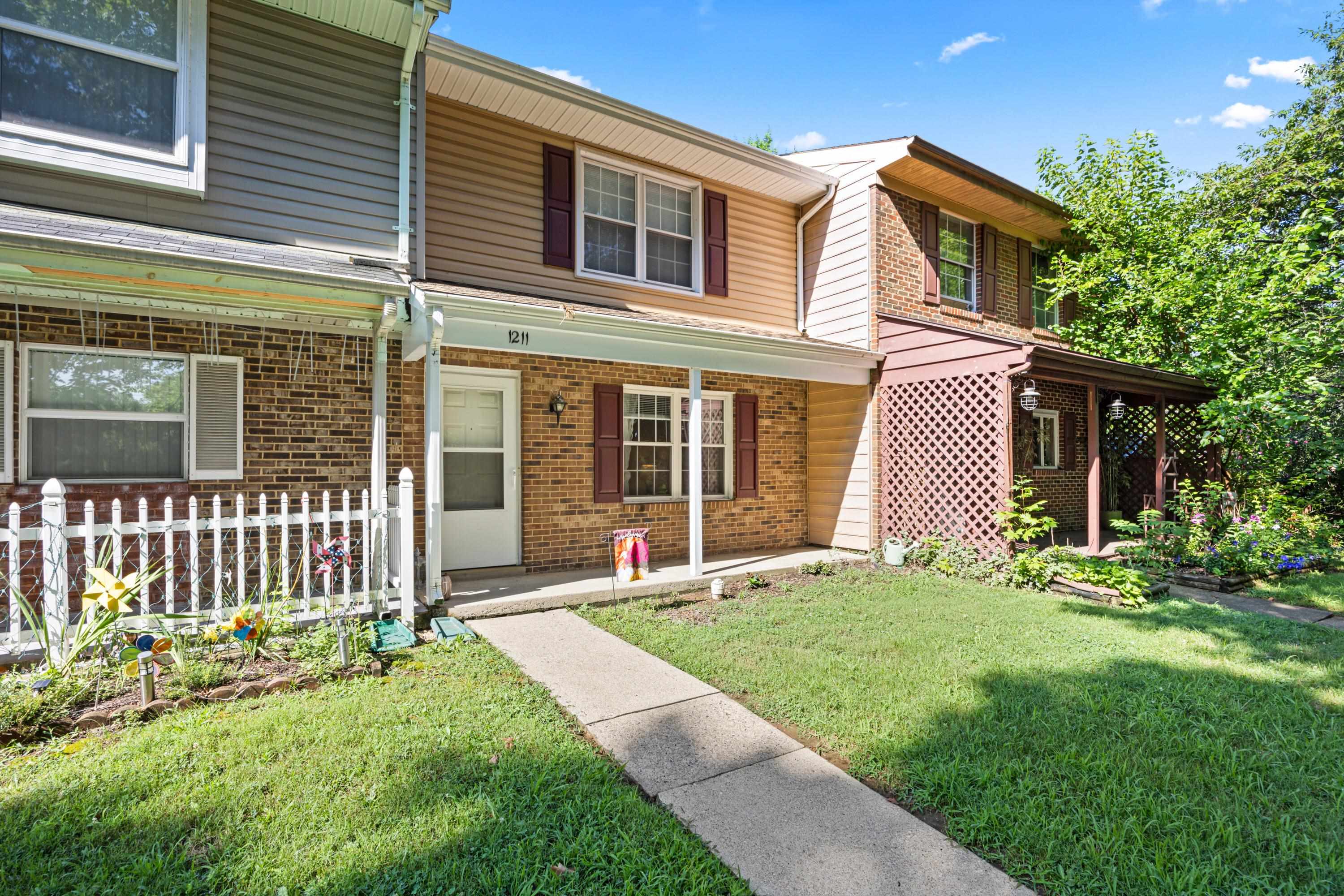 1211 COUNTRY CLUB CT, HARRISONBURG, Virginia 22802, 2 Bedrooms Bedrooms, ,1 BathroomBathrooms,Residential,1211 COUNTRY CLUB CT,667034 MLS # 667034