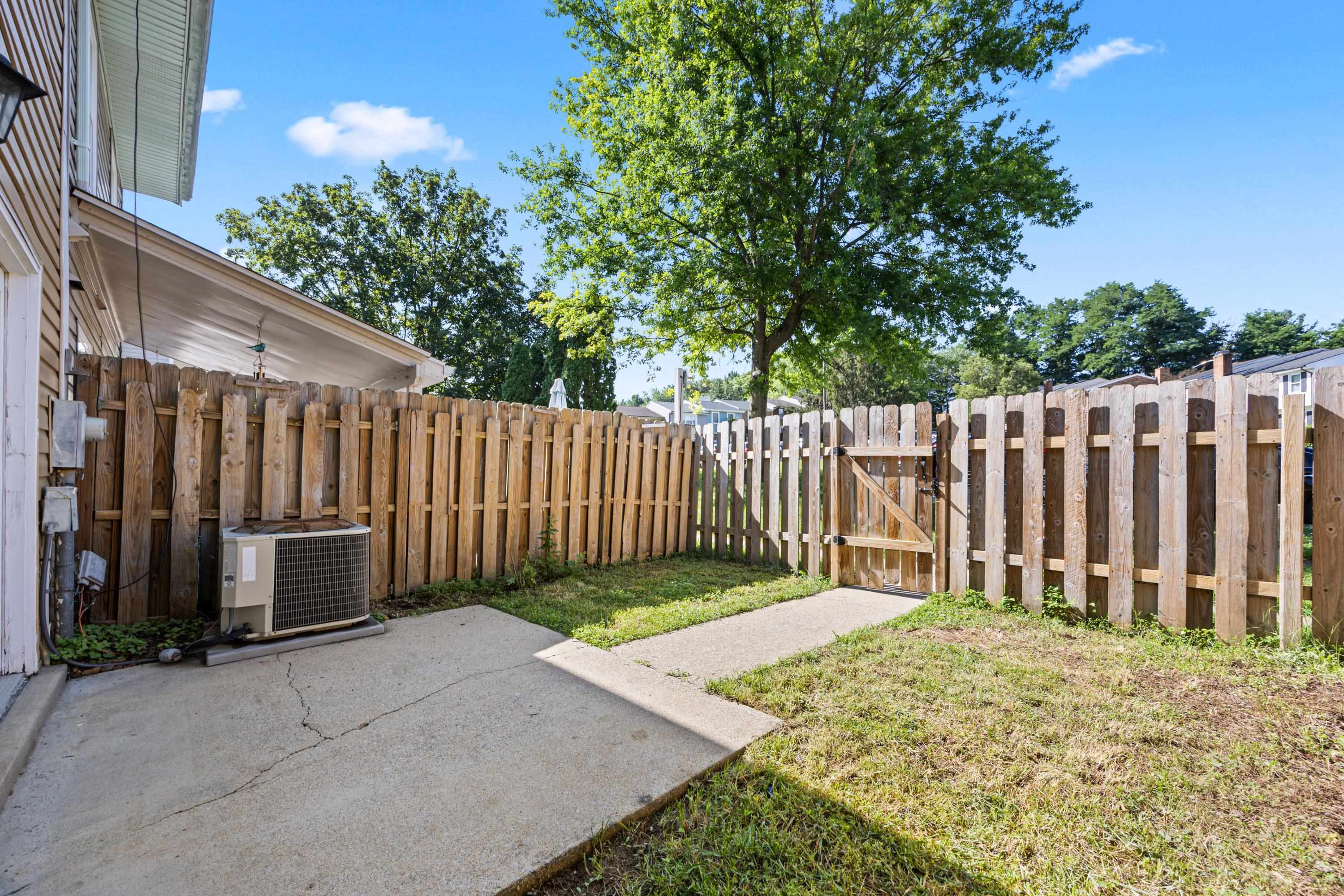 1211 COUNTRY CLUB CT, HARRISONBURG, Virginia 22802, 2 Bedrooms Bedrooms, ,1 BathroomBathrooms,Residential,1211 COUNTRY CLUB CT,667034 MLS # 667034