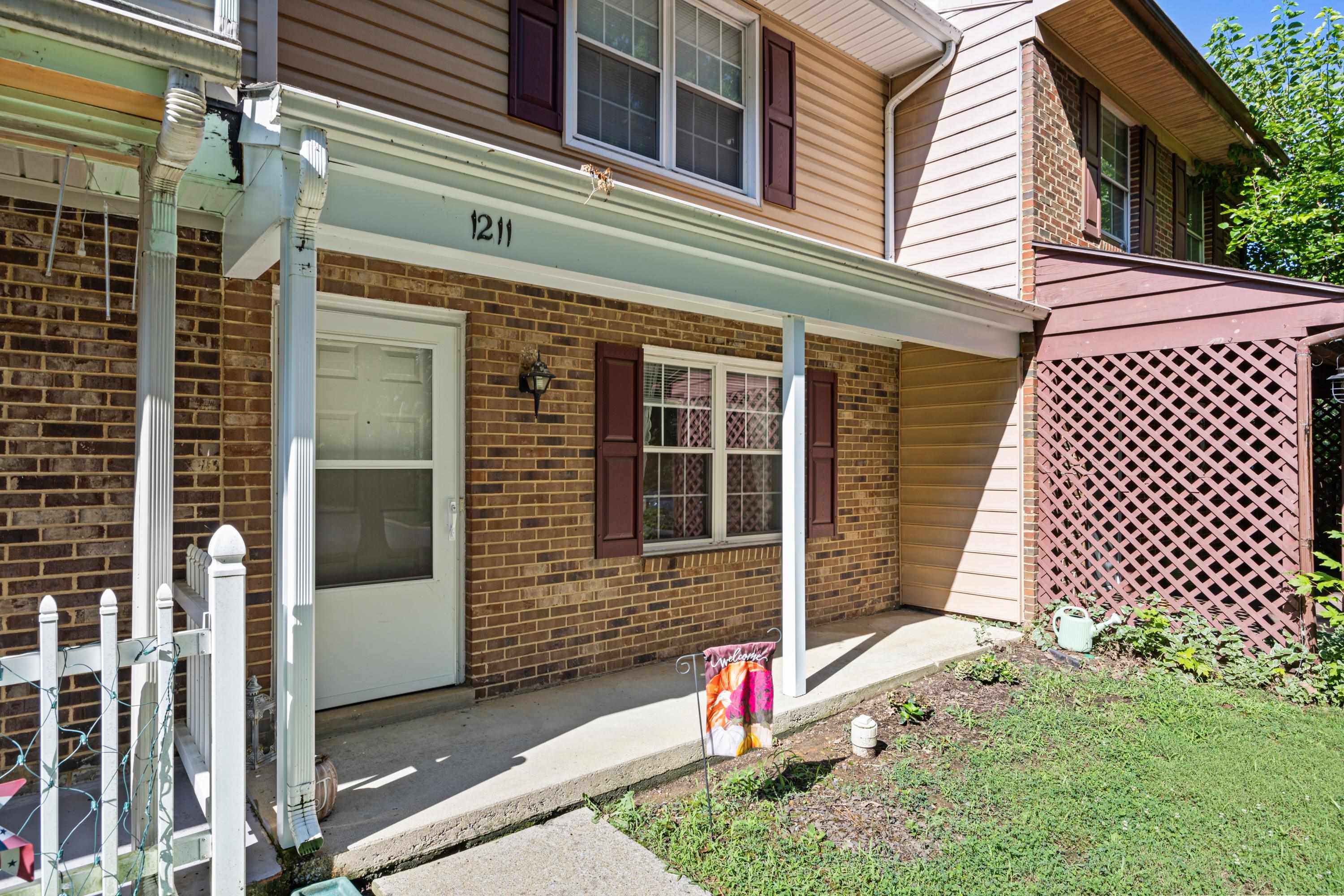 1211 COUNTRY CLUB CT, HARRISONBURG, Virginia 22802, 2 Bedrooms Bedrooms, ,1 BathroomBathrooms,Residential,1211 COUNTRY CLUB CT,667034 MLS # 667034