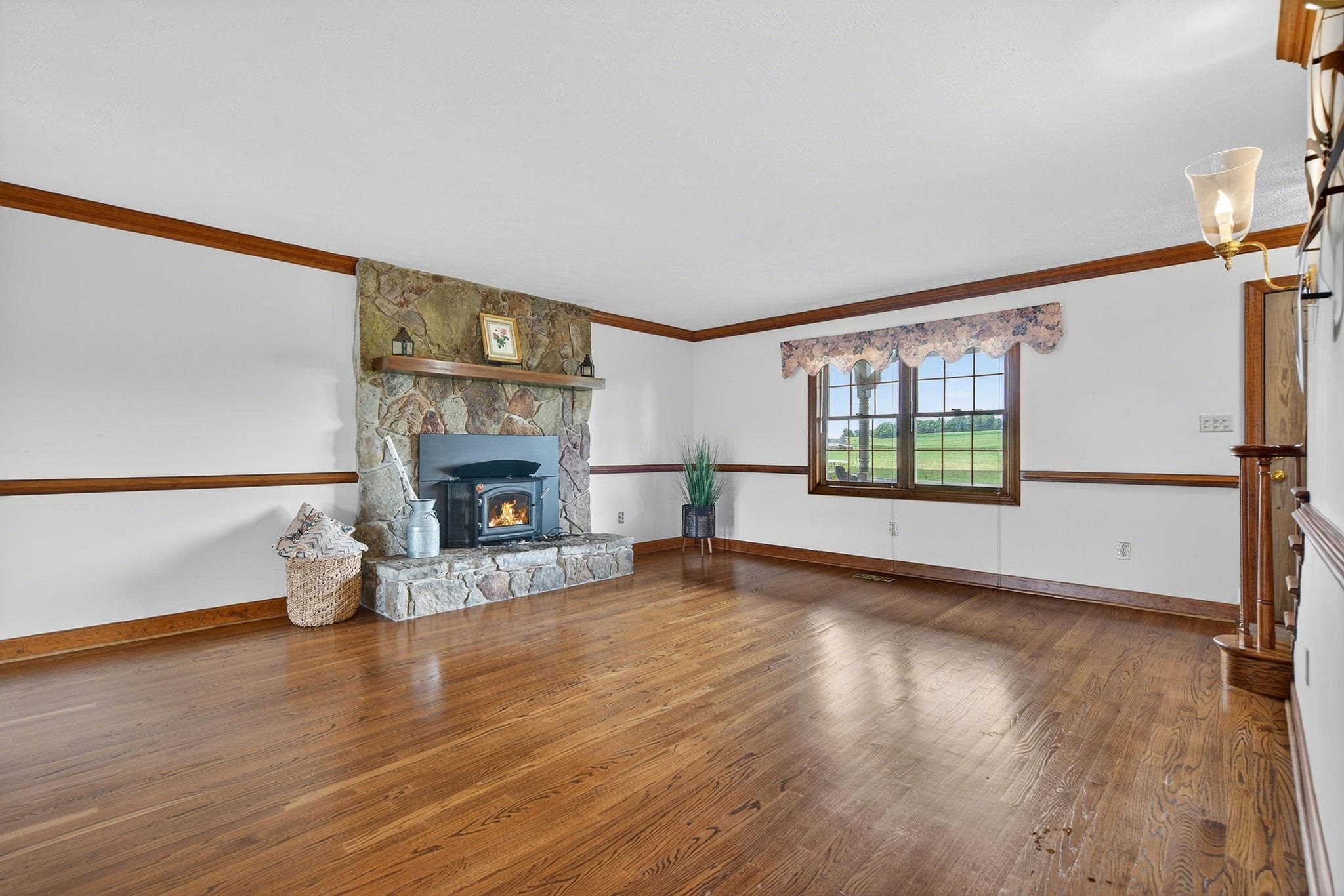 609 OLD WHITE BRIDGE RD, WAYNESBORO, Virginia 22980, 3 Bedrooms Bedrooms, ,2 BathroomsBathrooms,Residential,Old White Bridge,609 OLD WHITE BRIDGE RD,667050 MLS # 667050