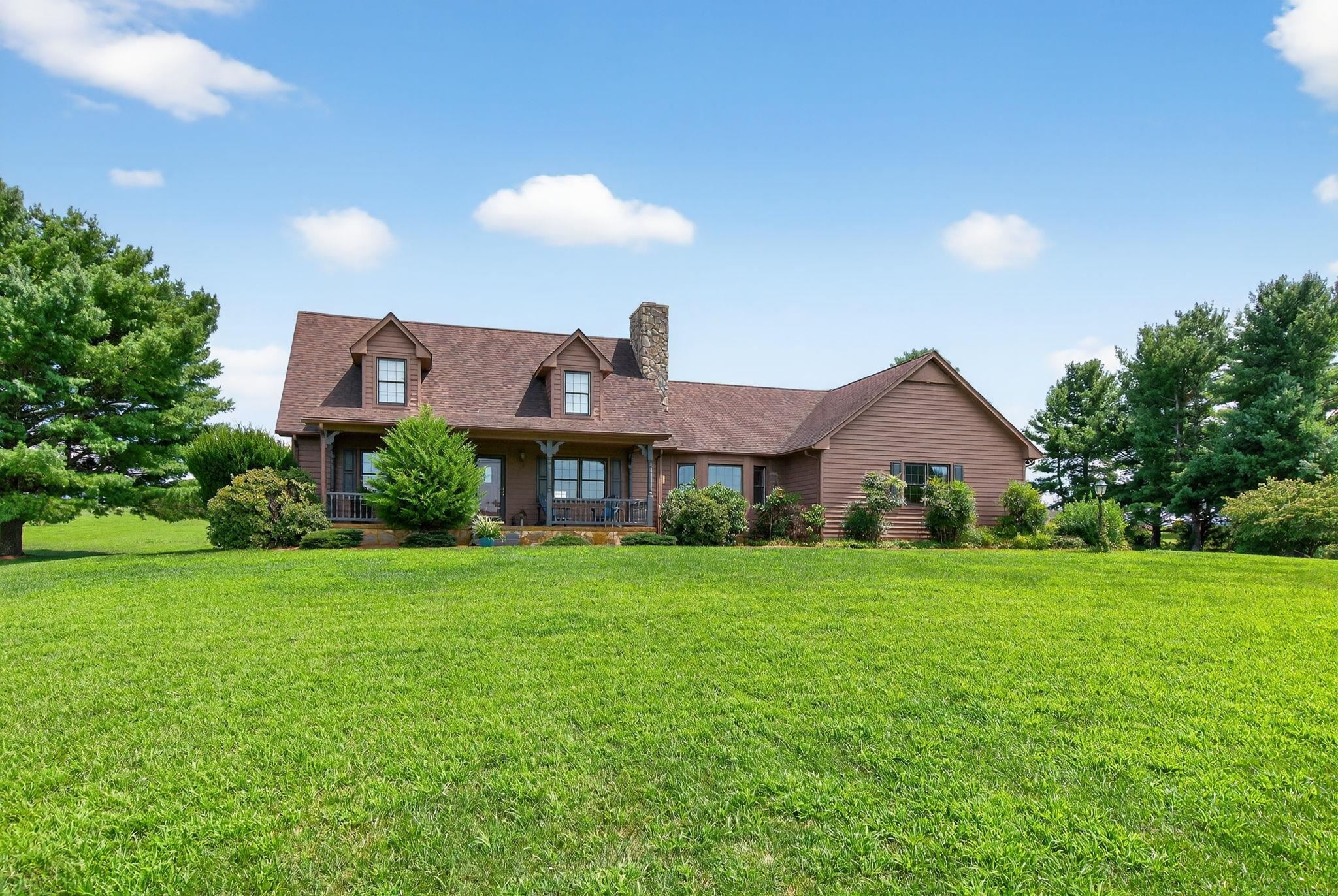 609 OLD WHITE BRIDGE RD, WAYNESBORO, Virginia 22980, 3 Bedrooms Bedrooms, ,2 BathroomsBathrooms,Residential,Old White Bridge,609 OLD WHITE BRIDGE RD,667050 MLS # 667050