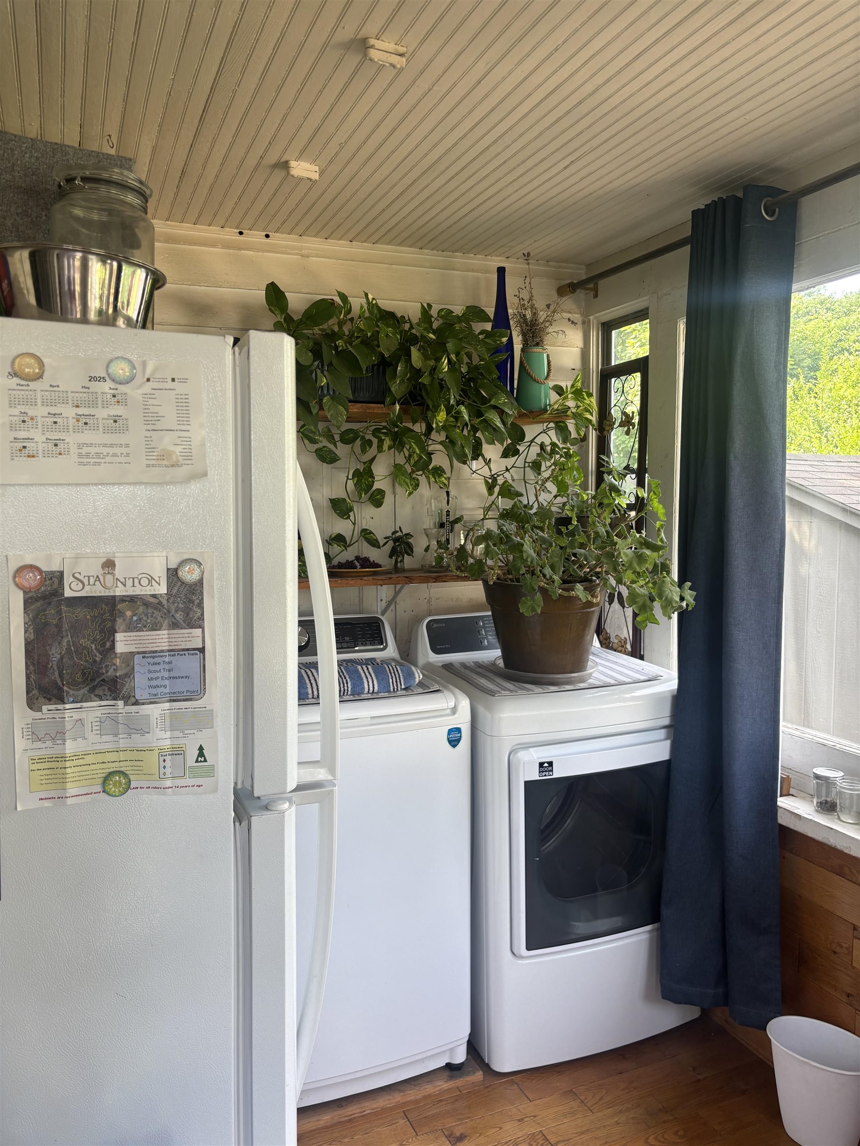 949 ANDERSON ST, STAUNTON, Virginia 24401, 2 Bedrooms Bedrooms, ,1 BathroomBathrooms,Residential,949 ANDERSON ST,667054 MLS # 667054