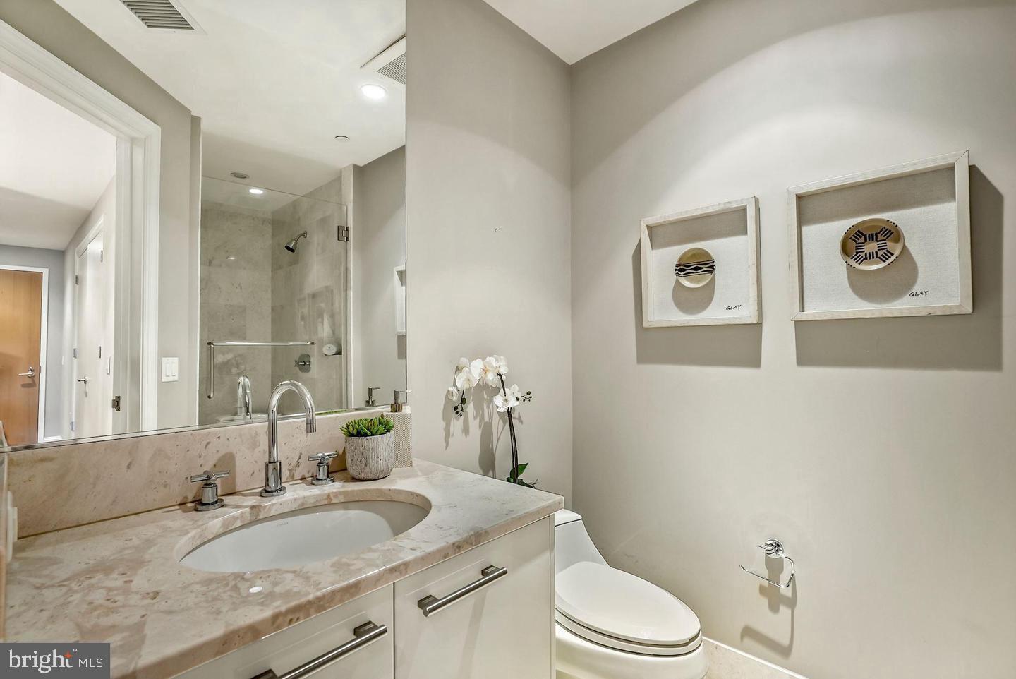 1881 N NASH ST #607, ARLINGTON, Virginia 22209, 1 Bedroom Bedrooms, ,2 BathroomsBathrooms,Residential,For sale,1881 N NASH ST #607,VAAR2059464 MLS # VAAR2059464 1881 N NASH ST #607, ARLINGTON, Virginia 22209, 1 Bedroom Bedrooms, ,2 BathroomsBathrooms,Residential,For sale,1881 N NASH ST #607,VAAR2059464 MLS # VAAR2059464