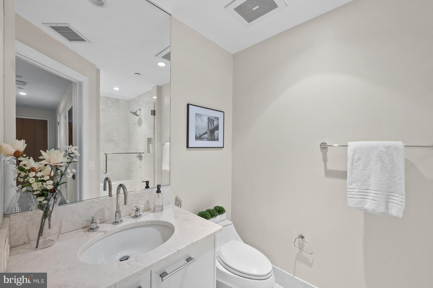 1881 N NASH ST #607, ARLINGTON, Virginia 22209, 1 Bedroom Bedrooms, ,2 BathroomsBathrooms,Residential,For sale,1881 N NASH ST #607,VAAR2059464 MLS # VAAR2059464 1881 N NASH ST #607, ARLINGTON, Virginia 22209, 1 Bedroom Bedrooms, ,2 BathroomsBathrooms,Residential,For sale,1881 N NASH ST #607,VAAR2059464 MLS # VAAR2059464