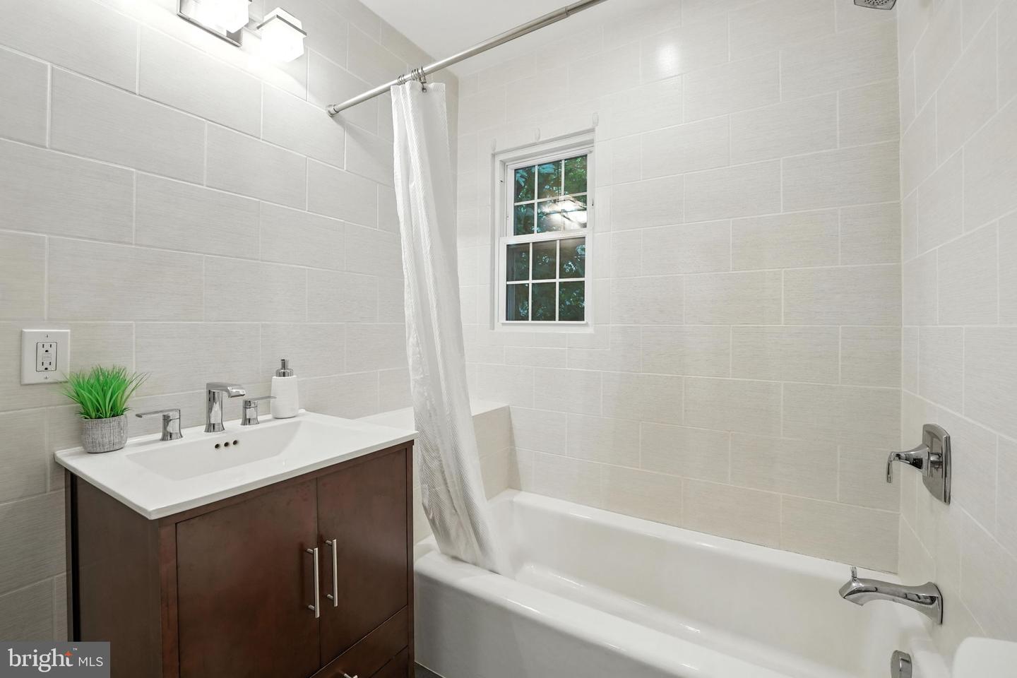 3200 PROSPERITY AVE, FAIRFAX, Virginia 22031, 4 Bedrooms Bedrooms, ,3 BathroomsBathrooms,Residential,For sale,3200 PROSPERITY AVE,VAFX2248872 MLS # VAFX2248872