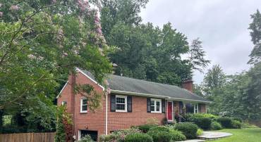 3200 PROSPERITY AVE, FAIRFAX, Virginia 22031, 4 Bedrooms Bedrooms, ,3 BathroomsBathrooms,Residential,For sale,3200 PROSPERITY AVE,VAFX2248872 MLS # VAFX2248872