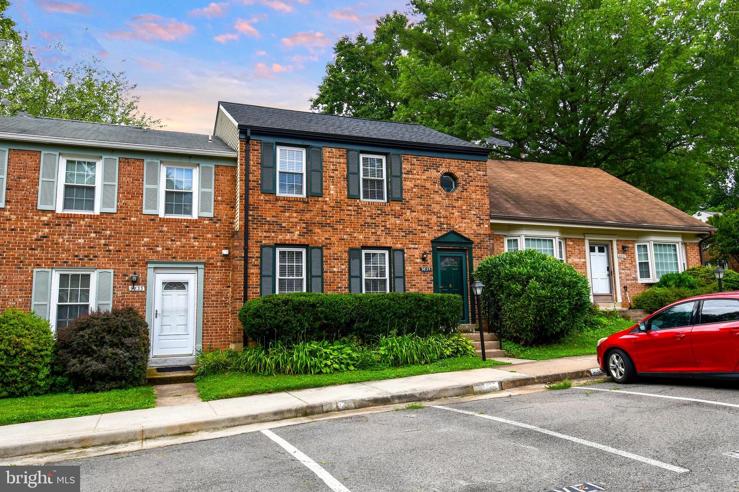 9835 SAINT CLOUD CT, FAIRFAX, Virginia 22031, 3 Bedrooms Bedrooms, ,2 BathroomsBathrooms,Residential,For sale,9835 SAINT CLOUD CT,VAFX2248880 MLS # VAFX2248880