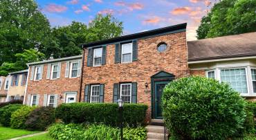 9835 SAINT CLOUD CT, FAIRFAX, Virginia 22031, 3 Bedrooms Bedrooms, ,2 BathroomsBathrooms,Residential,For sale,9835 SAINT CLOUD CT,VAFX2248880 MLS # VAFX2248880