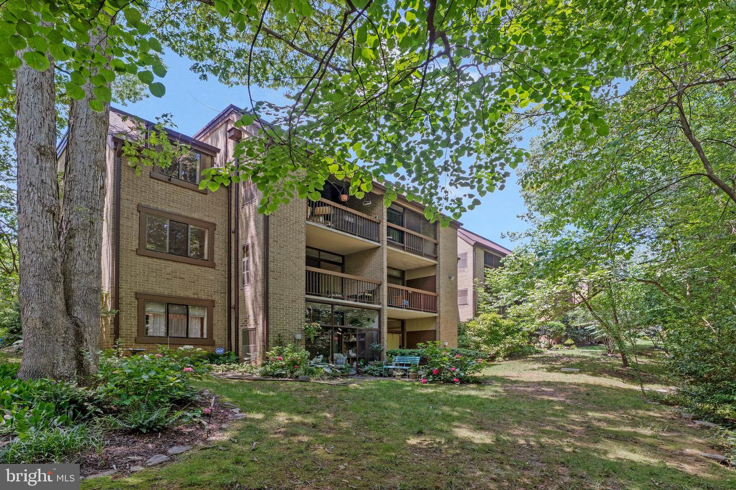 1665 PARKCREST CIR #301, RESTON, Virginia 20190, 2 Bedrooms Bedrooms, ,1 BathroomBathrooms,Residential,For sale,1665 PARKCREST CIR #301,VAFX2248924 MLS # VAFX2248924