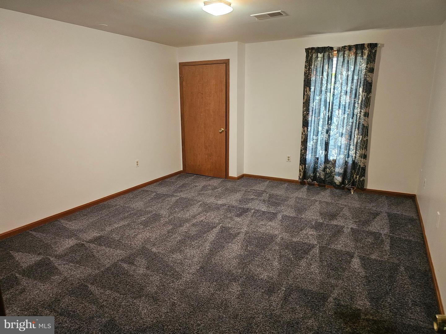 9601 GLADSTONE ST, MANASSAS, Virginia 20110, 6 Bedrooms Bedrooms, ,4 BathroomsBathrooms,Residential,For sale,9601 GLADSTONE ST,VAMN2008570 MLS # VAMN2008570