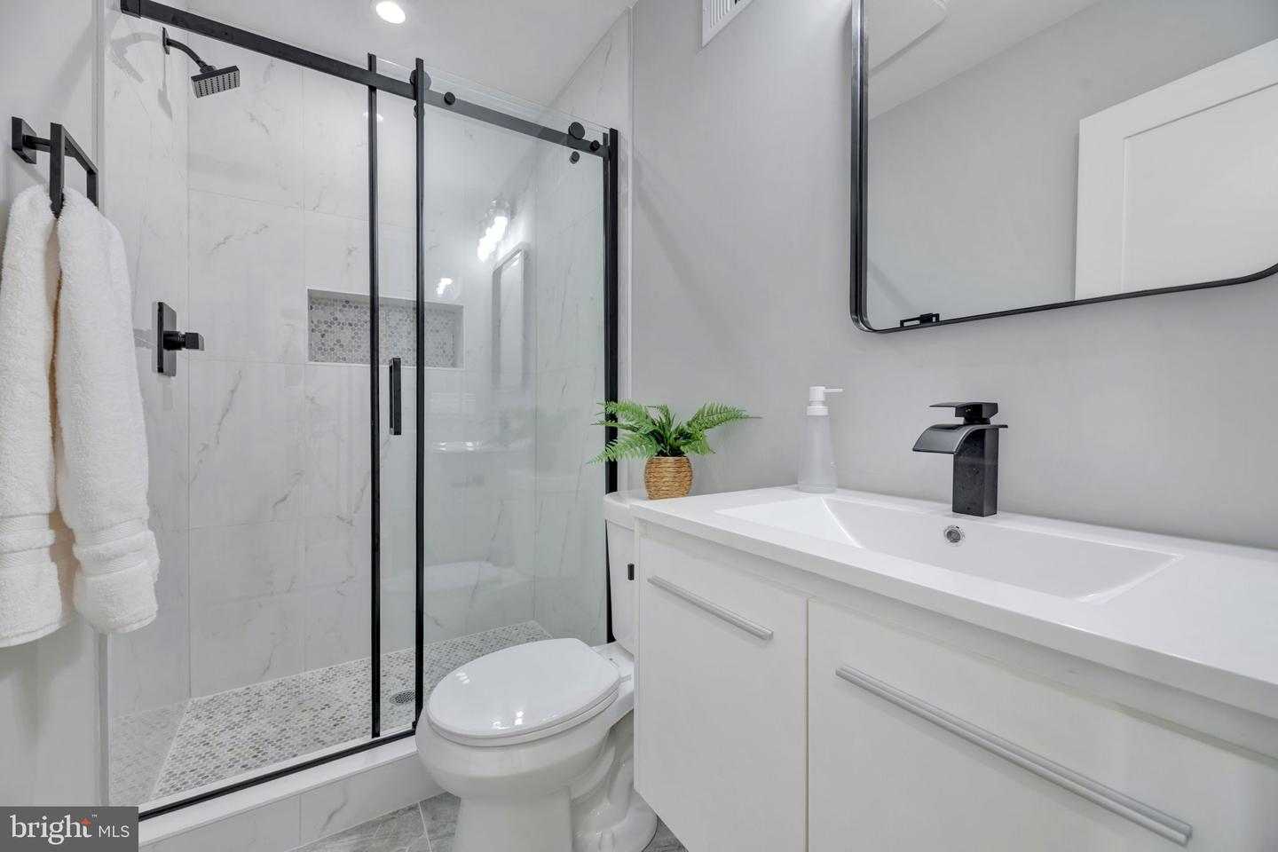 5130 7TH ST NW, WASHINGTON, District Of Columbia 20011, 4 Bedrooms Bedrooms, ,3 BathroomsBathrooms,Residential,For sale,5130 7TH ST NW,DCDC2207512 MLS # DCDC2207512