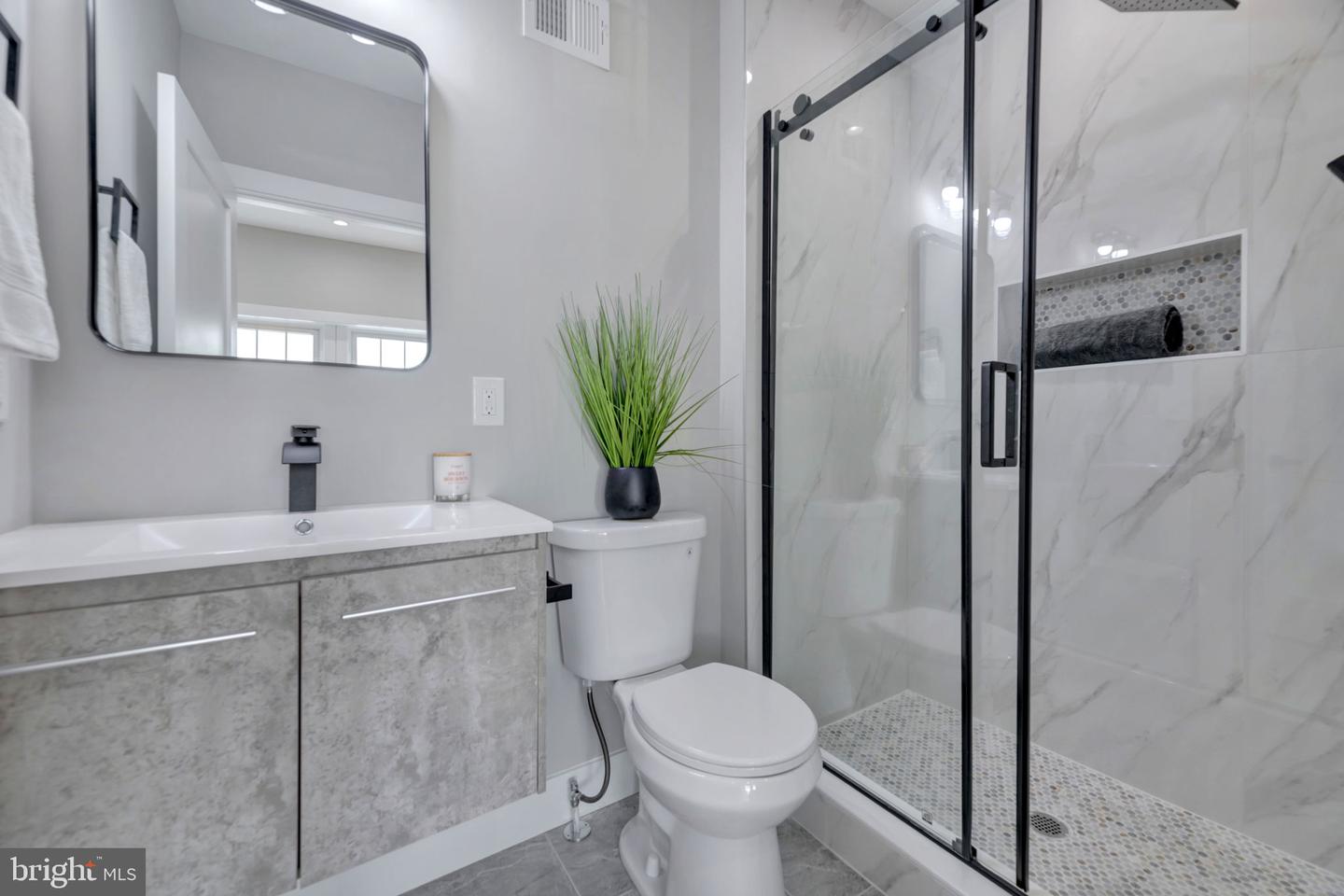 5130 7TH ST NW, WASHINGTON, District Of Columbia 20011, 4 Bedrooms Bedrooms, ,3 BathroomsBathrooms,Residential,For sale,5130 7TH ST NW,DCDC2207512 MLS # DCDC2207512