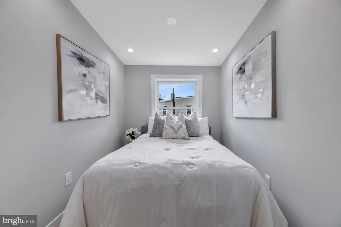 5130 7TH ST NW, WASHINGTON, District Of Columbia 20011, 4 Bedrooms Bedrooms, ,3 BathroomsBathrooms,Residential,For sale,5130 7TH ST NW,DCDC2207512 MLS # DCDC2207512