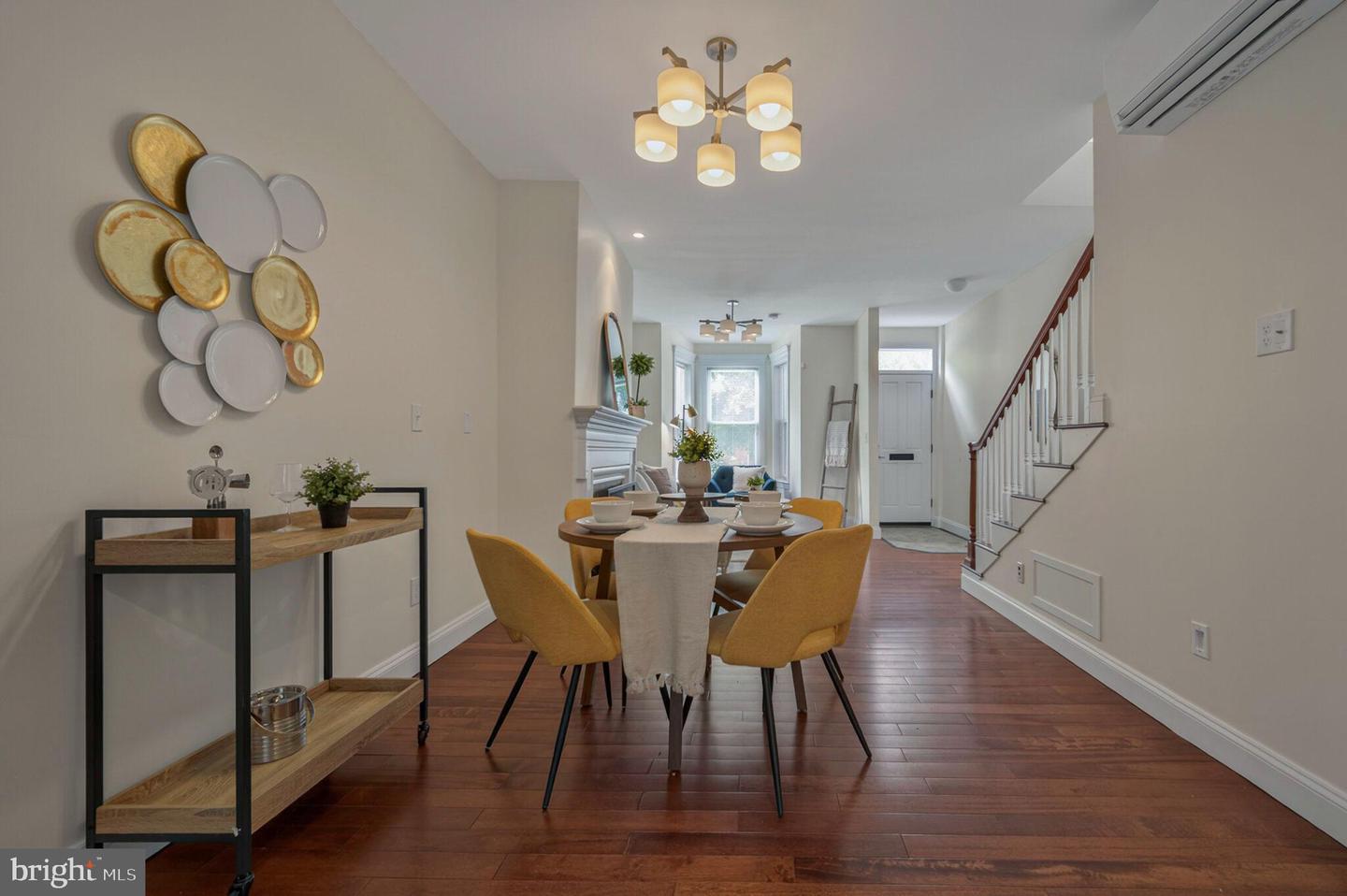 21 7TH ST NE, WASHINGTON, District Of Columbia 20002, 2 Bedrooms Bedrooms, ,2 BathroomsBathrooms,Residential,For sale,21 7TH ST NE,DCDC2207610 MLS # DCDC2207610