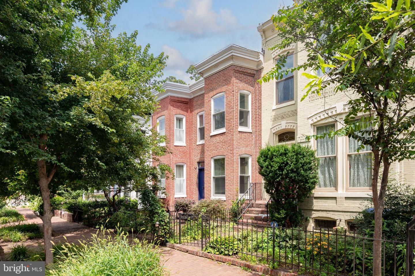 21 7TH ST NE, WASHINGTON, District Of Columbia 20002, 2 Bedrooms Bedrooms, ,2 BathroomsBathrooms,Residential,For sale,21 7TH ST NE,DCDC2207610 MLS # DCDC2207610