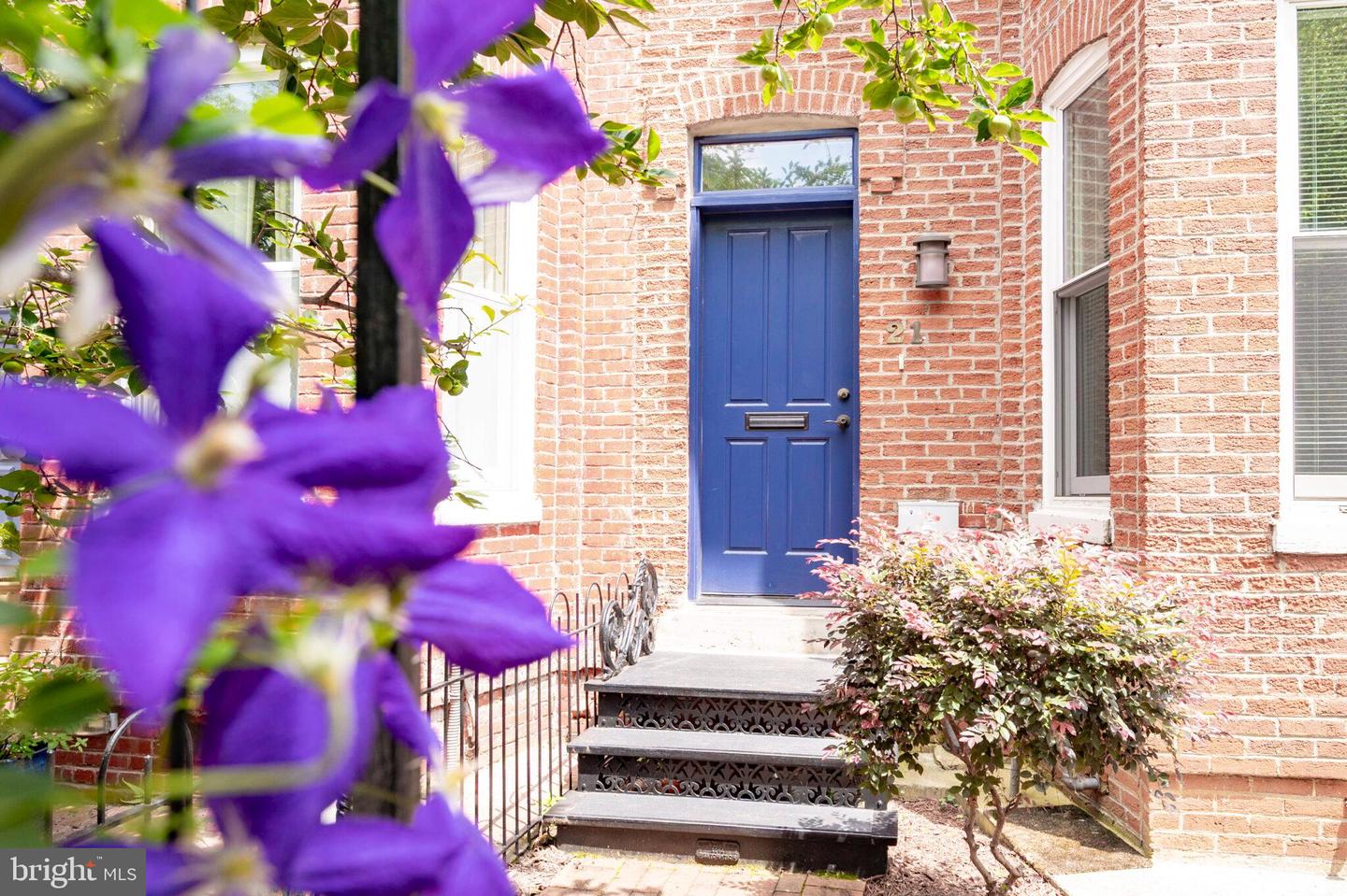 21 7TH ST NE, WASHINGTON, District Of Columbia 20002, 2 Bedrooms Bedrooms, ,2 BathroomsBathrooms,Residential,For sale,21 7TH ST NE,DCDC2207610 MLS # DCDC2207610