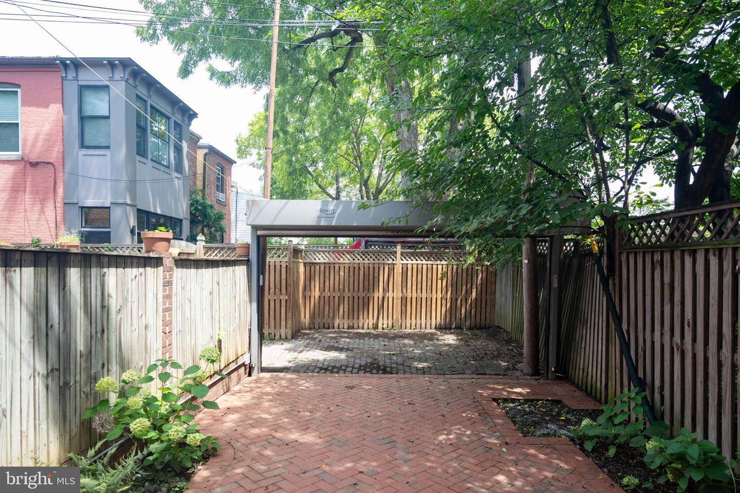 21 7TH ST NE, WASHINGTON, District Of Columbia 20002, 2 Bedrooms Bedrooms, ,2 BathroomsBathrooms,Residential,For sale,21 7TH ST NE,DCDC2207610 MLS # DCDC2207610