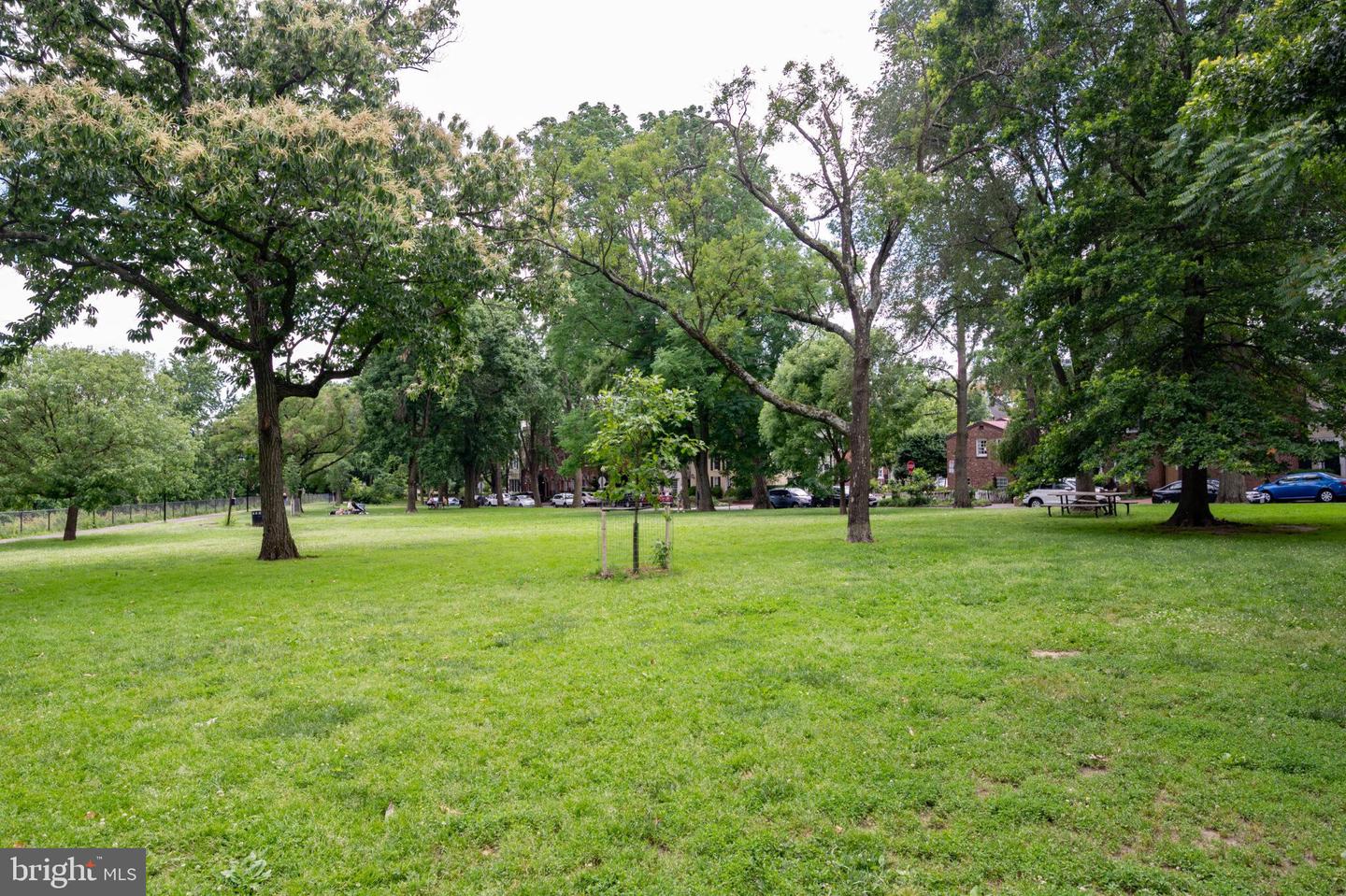21 7TH ST NE, WASHINGTON, District Of Columbia 20002, 2 Bedrooms Bedrooms, ,2 BathroomsBathrooms,Residential,For sale,21 7TH ST NE,DCDC2207610 MLS # DCDC2207610