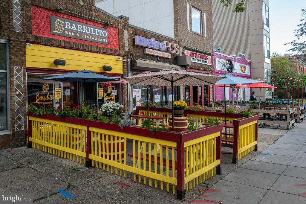 21 7TH ST NE, WASHINGTON, District Of Columbia 20002, 2 Bedrooms Bedrooms, ,2 BathroomsBathrooms,Residential,For sale,21 7TH ST NE,DCDC2207610 MLS # DCDC2207610