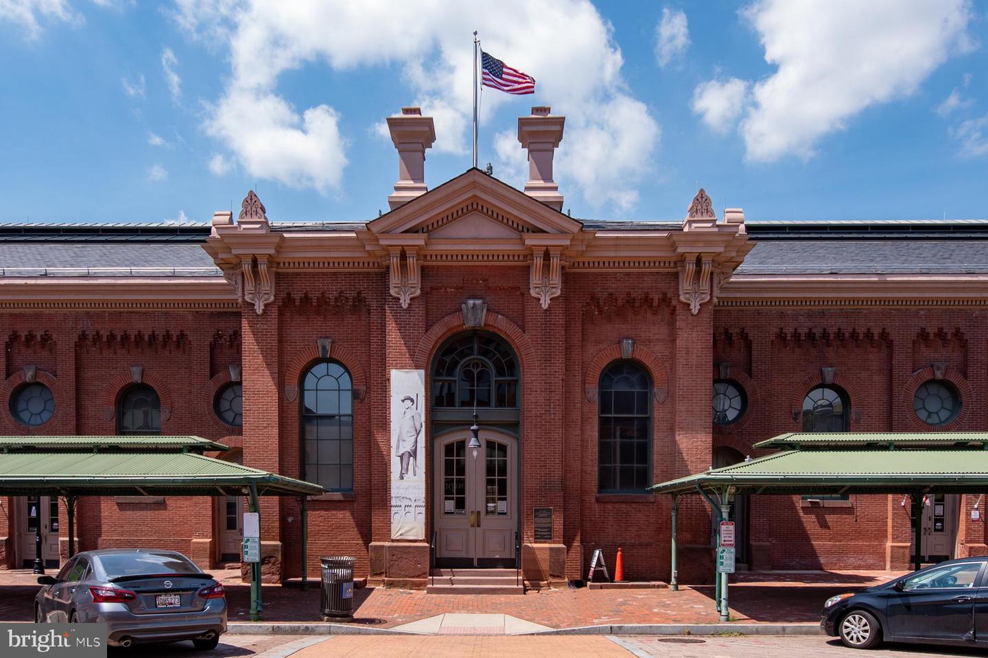 21 7TH ST NE, WASHINGTON, District Of Columbia 20002, 2 Bedrooms Bedrooms, ,2 BathroomsBathrooms,Residential,For sale,21 7TH ST NE,DCDC2207610 MLS # DCDC2207610