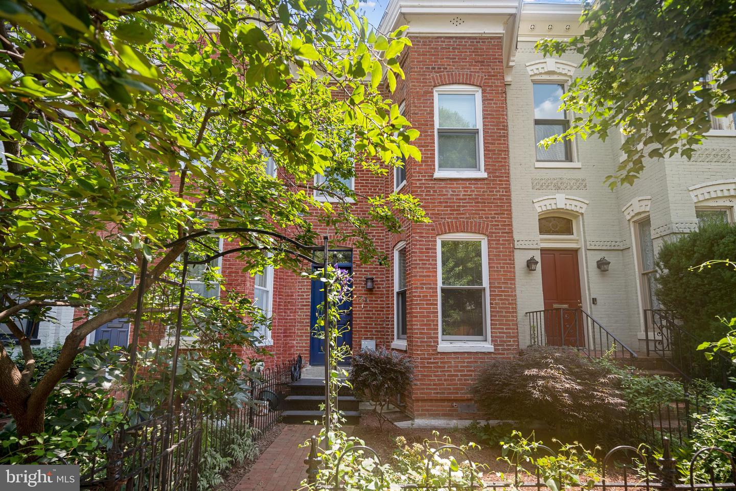21 7TH ST NE, WASHINGTON, District Of Columbia 20002, 2 Bedrooms Bedrooms, ,2 BathroomsBathrooms,Residential,For sale,21 7TH ST NE,DCDC2207610 MLS # DCDC2207610