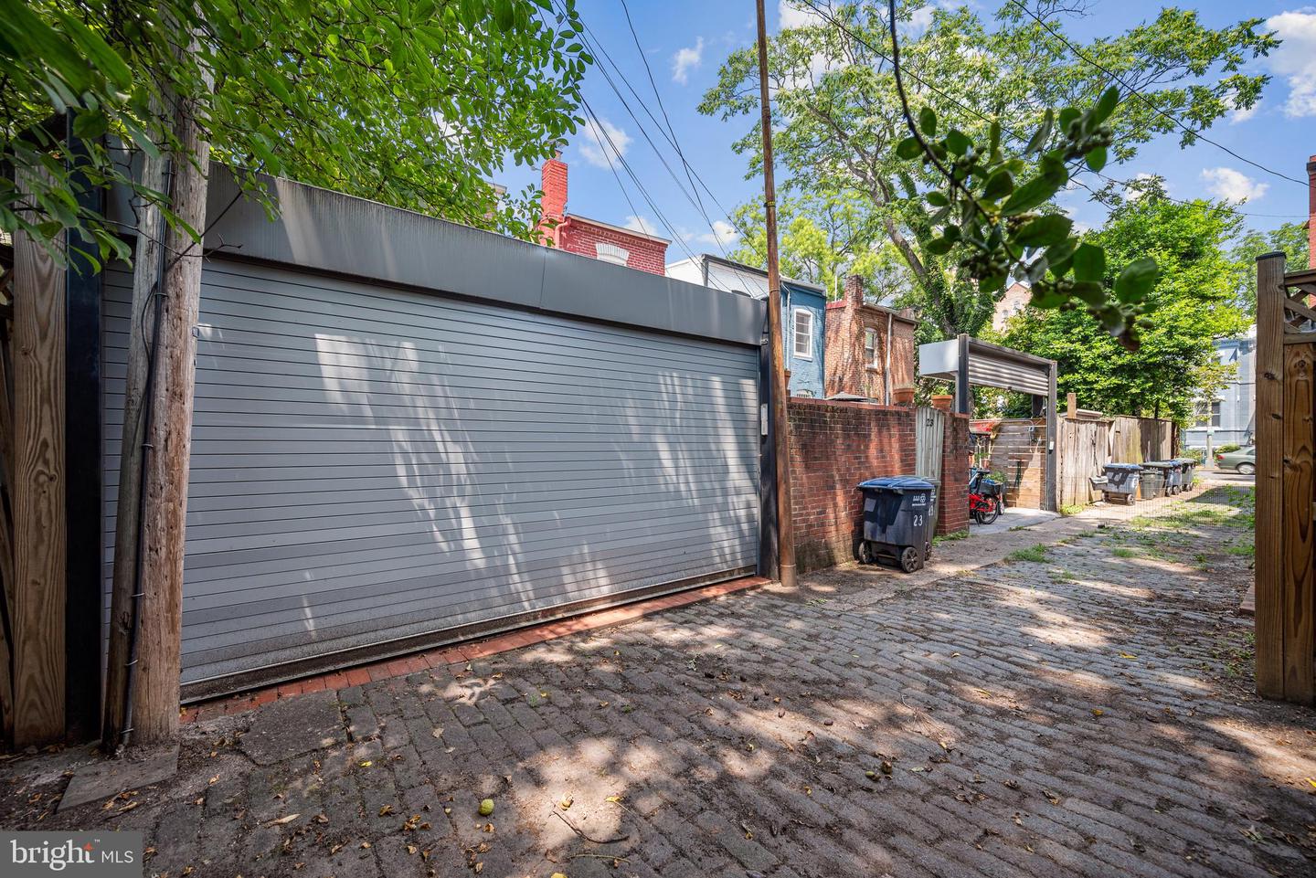 21 7TH ST NE, WASHINGTON, District Of Columbia 20002, 2 Bedrooms Bedrooms, ,2 BathroomsBathrooms,Residential,For sale,21 7TH ST NE,DCDC2207610 MLS # DCDC2207610