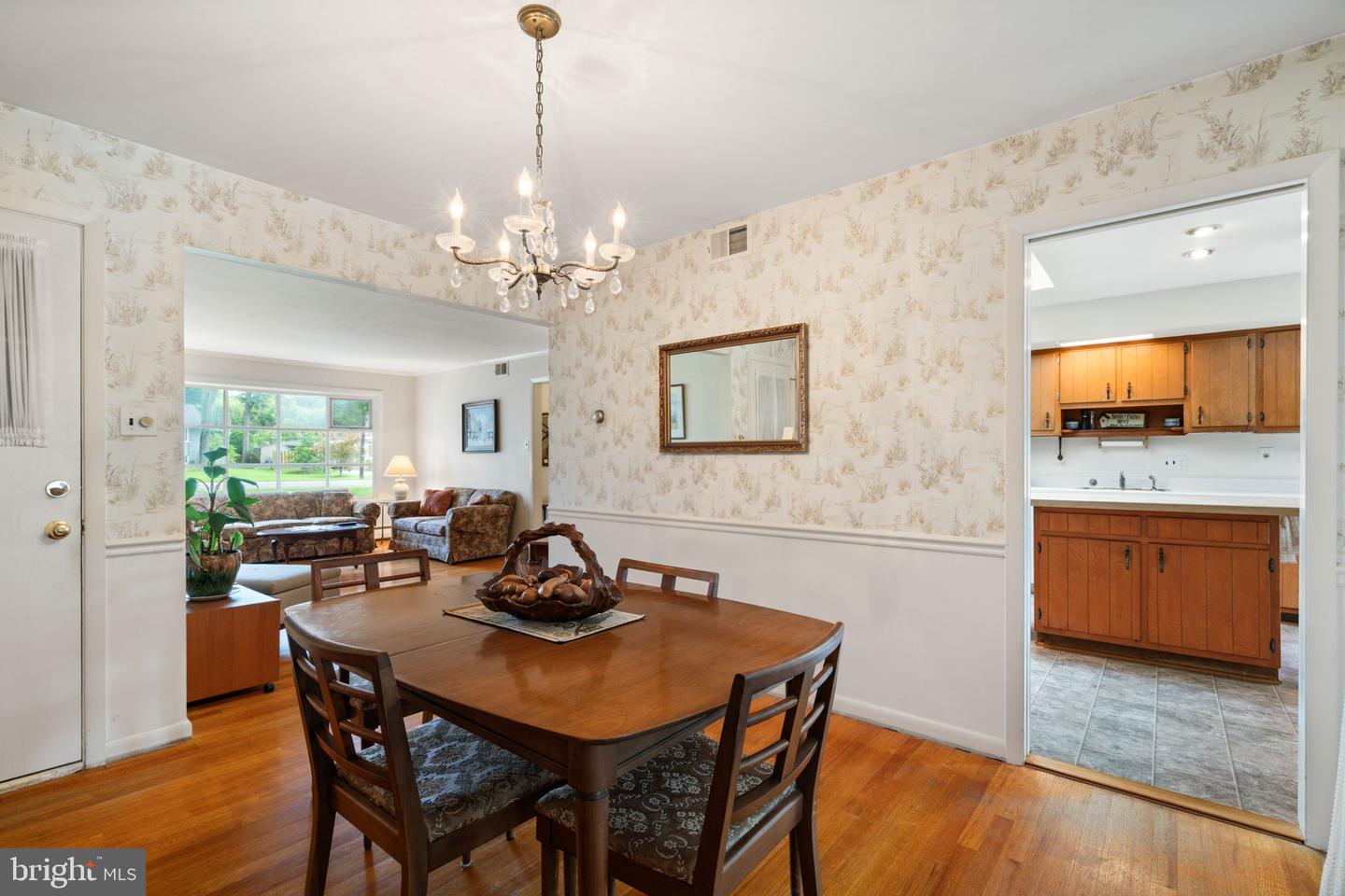 8908 VERNON VIEW DR, ALEXANDRIA, Virginia 22308, 5 Bedrooms Bedrooms, ,3 BathroomsBathrooms,Residential,For sale,8908 VERNON VIEW DR,VAFX2250848 MLS # VAFX2250848