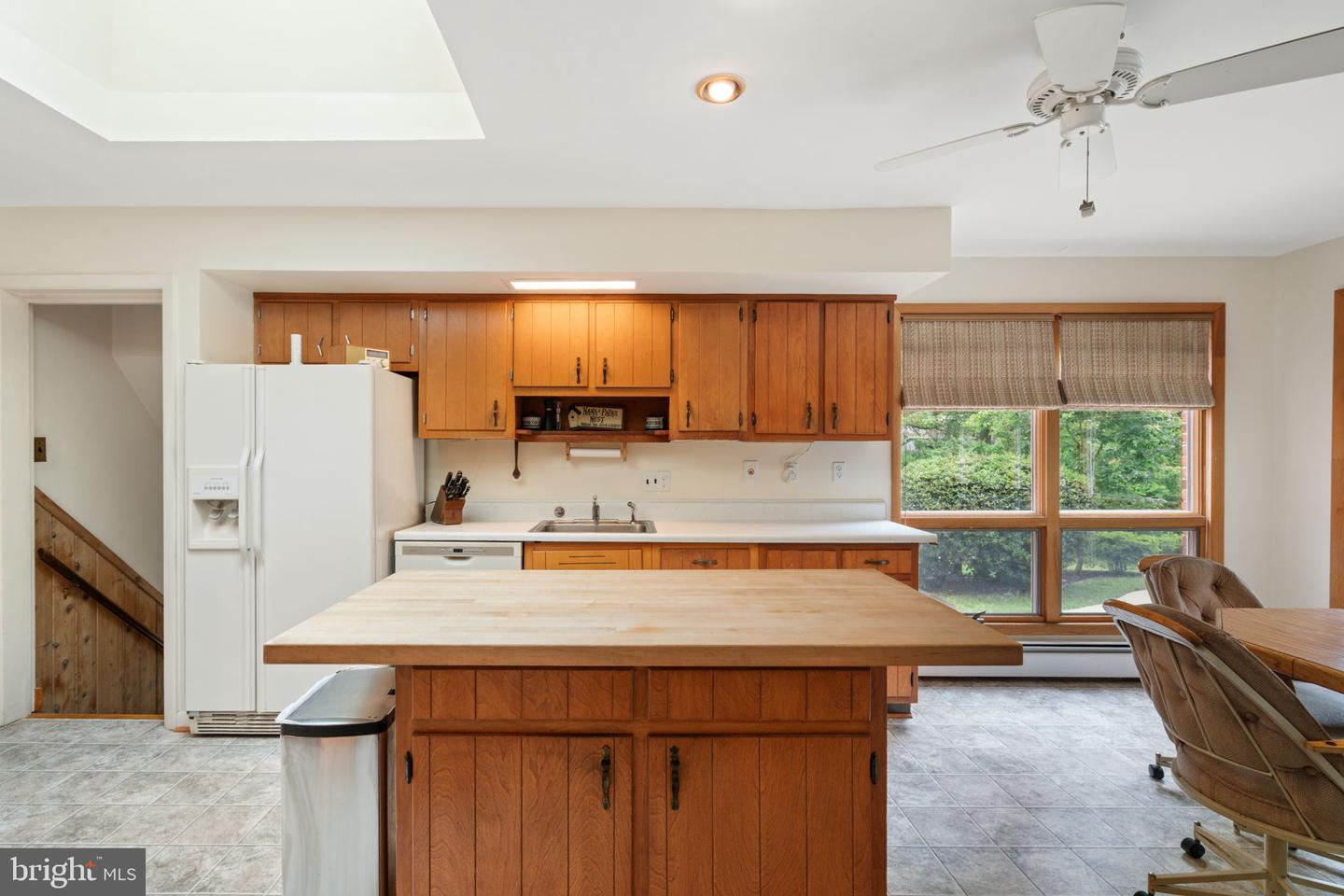 8908 VERNON VIEW DR, ALEXANDRIA, Virginia 22308, 5 Bedrooms Bedrooms, ,3 BathroomsBathrooms,Residential,For sale,8908 VERNON VIEW DR,VAFX2250848 MLS # VAFX2250848