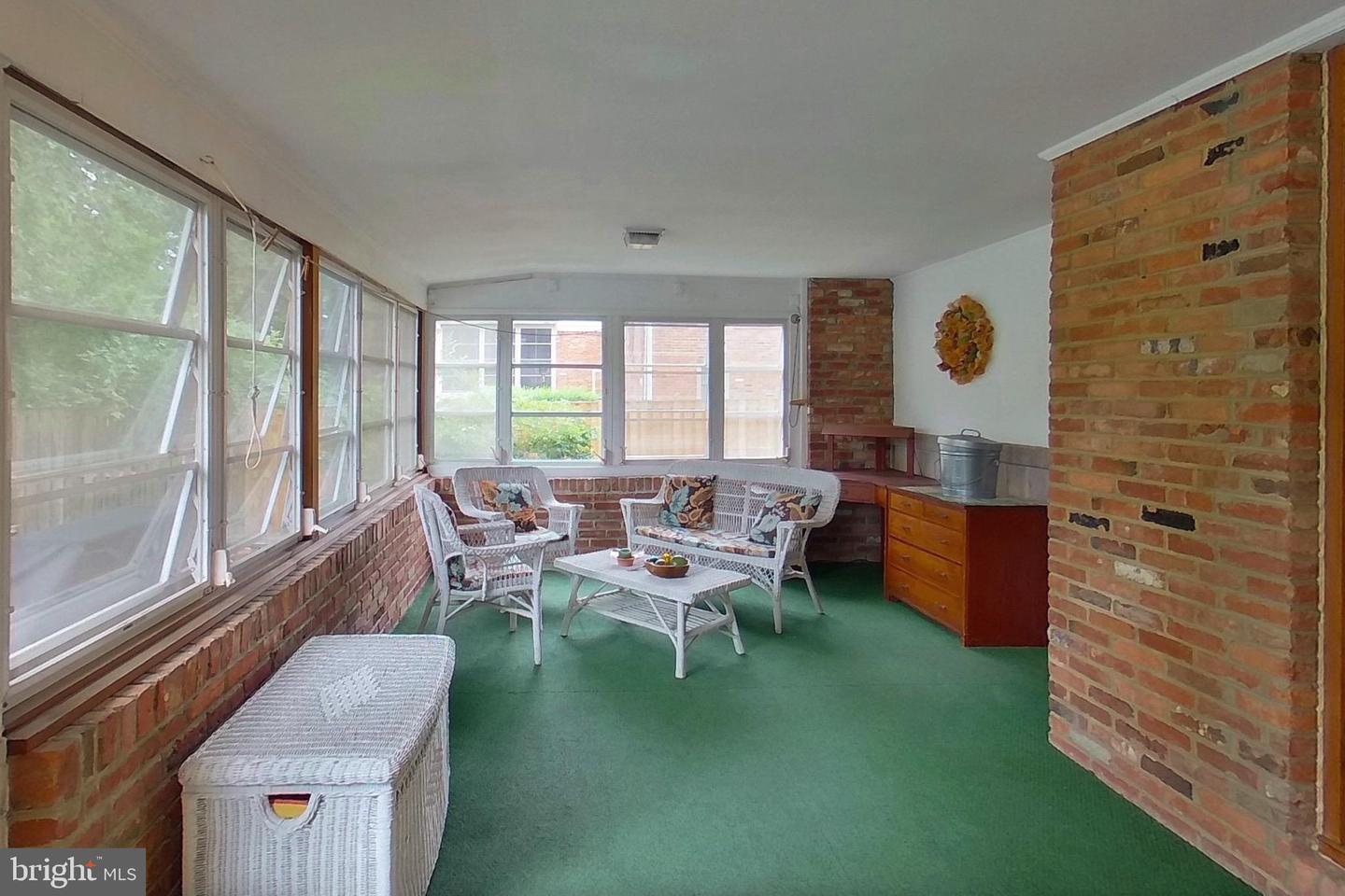 8908 VERNON VIEW DR, ALEXANDRIA, Virginia 22308, 5 Bedrooms Bedrooms, ,3 BathroomsBathrooms,Residential,For sale,8908 VERNON VIEW DR,VAFX2250848 MLS # VAFX2250848
