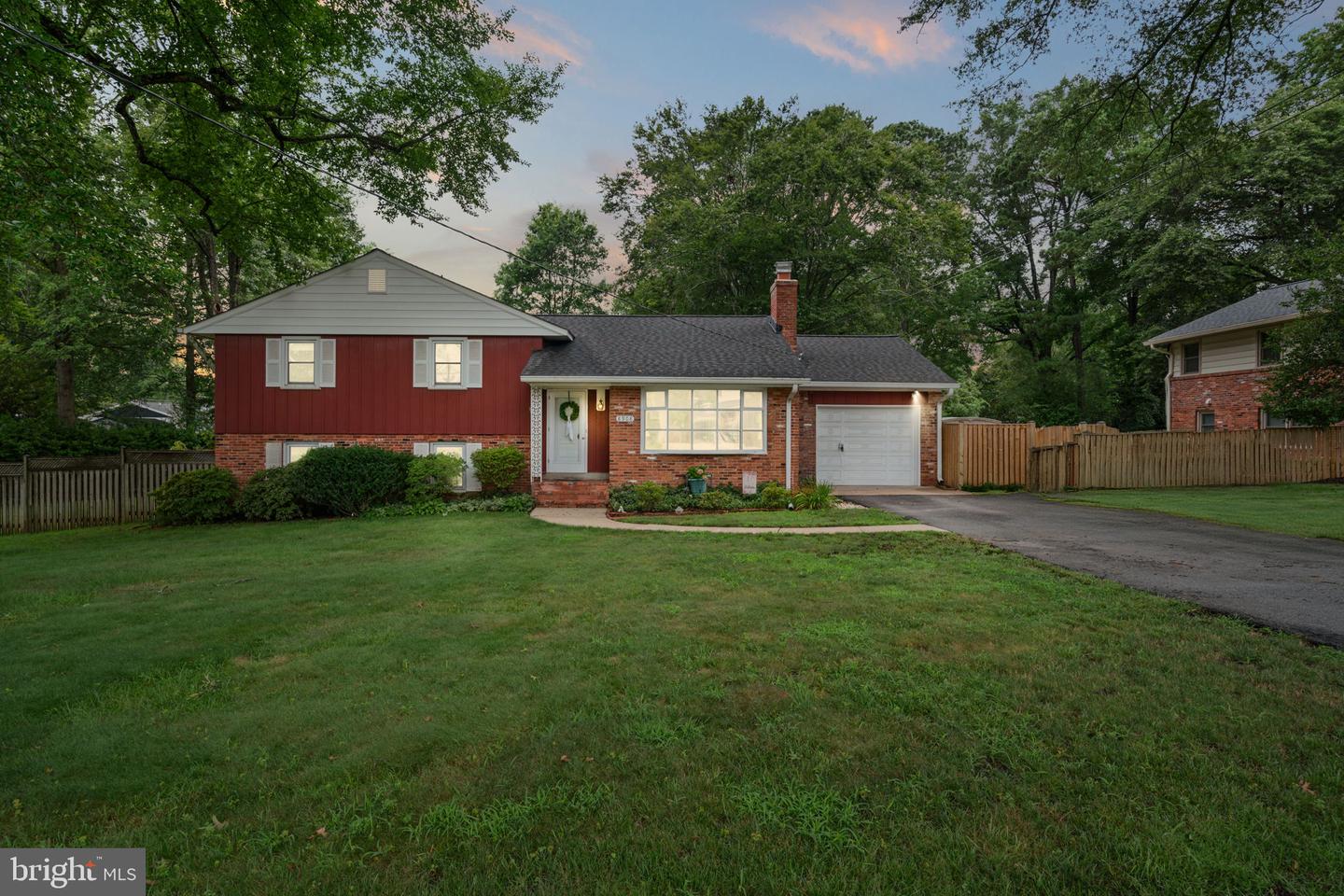 8908 VERNON VIEW DR, ALEXANDRIA, Virginia 22308, 5 Bedrooms Bedrooms, ,3 BathroomsBathrooms,Residential,For sale,8908 VERNON VIEW DR,VAFX2250848 MLS # VAFX2250848