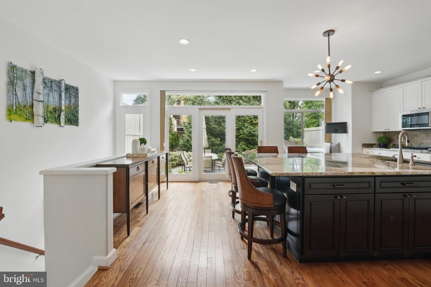 2119 21ST RD N, ARLINGTON, Virginia 22201, 4 Bedrooms Bedrooms, ,3 BathroomsBathrooms,Residential,For sale,2119 21ST RD N,VAAR2059938 MLS # VAAR2059938