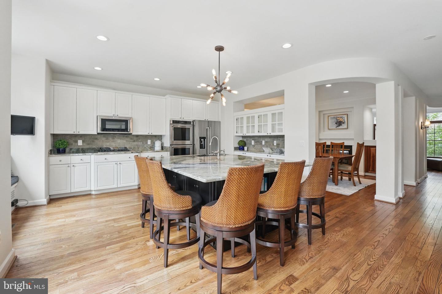 2119 21ST RD N, ARLINGTON, Virginia 22201, 4 Bedrooms Bedrooms, ,3 BathroomsBathrooms,Residential,For sale,2119 21ST RD N,VAAR2059938 MLS # VAAR2059938
