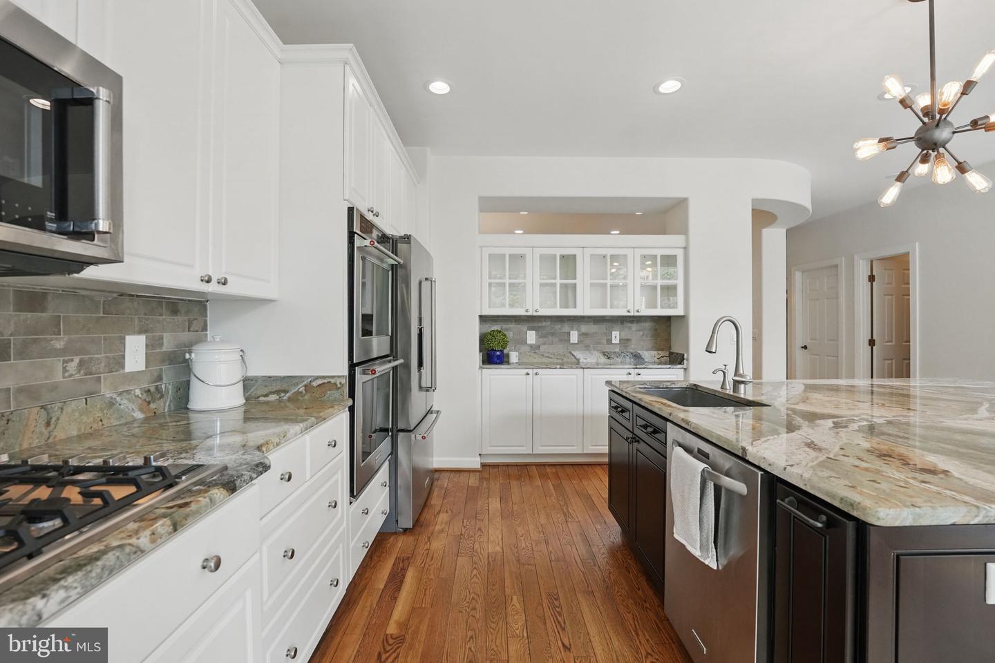 2119 21ST RD N, ARLINGTON, Virginia 22201, 4 Bedrooms Bedrooms, ,3 BathroomsBathrooms,Residential,For sale,2119 21ST RD N,VAAR2059938 MLS # VAAR2059938