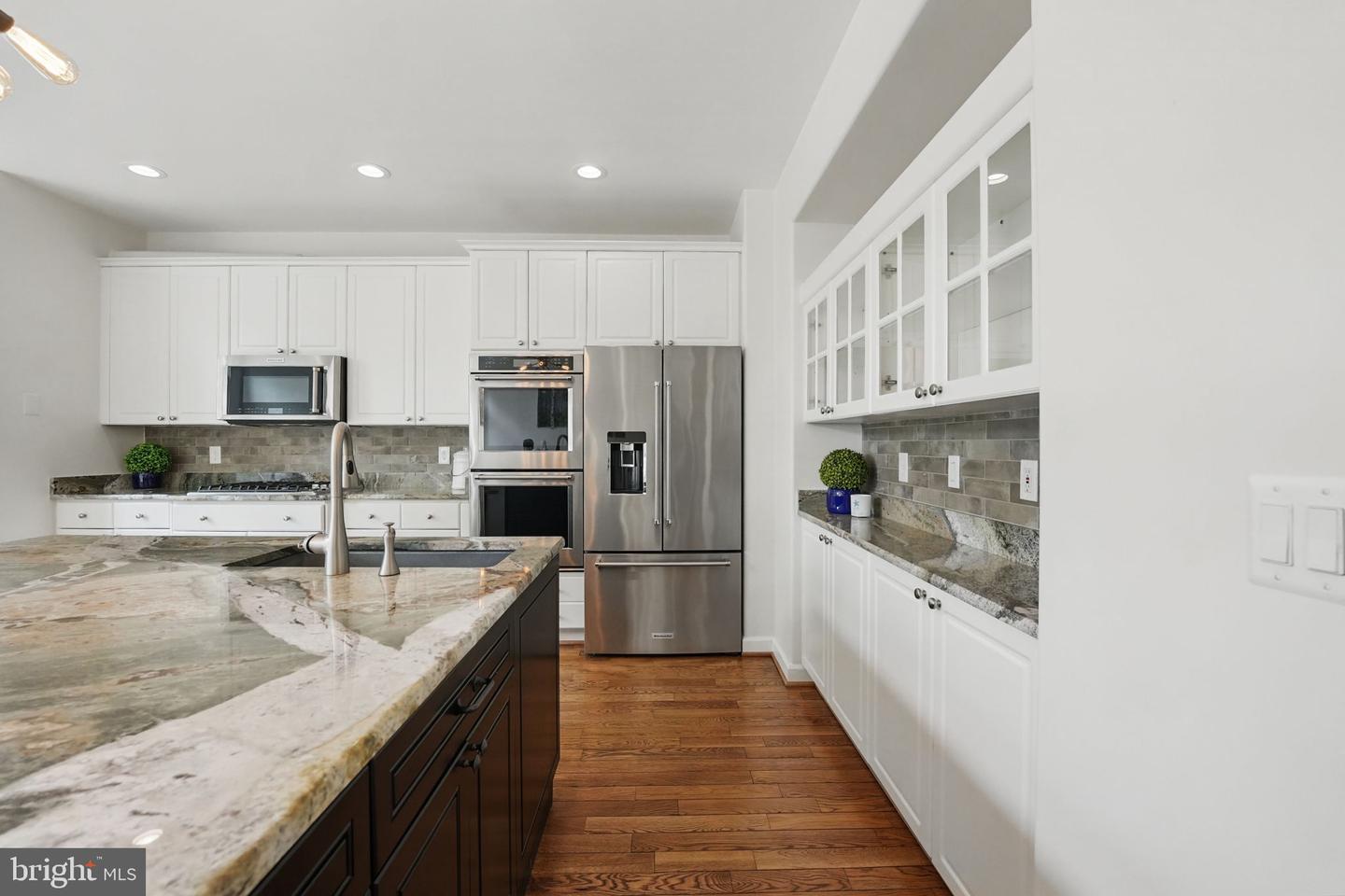 2119 21ST RD N, ARLINGTON, Virginia 22201, 4 Bedrooms Bedrooms, ,3 BathroomsBathrooms,Residential,For sale,2119 21ST RD N,VAAR2059938 MLS # VAAR2059938