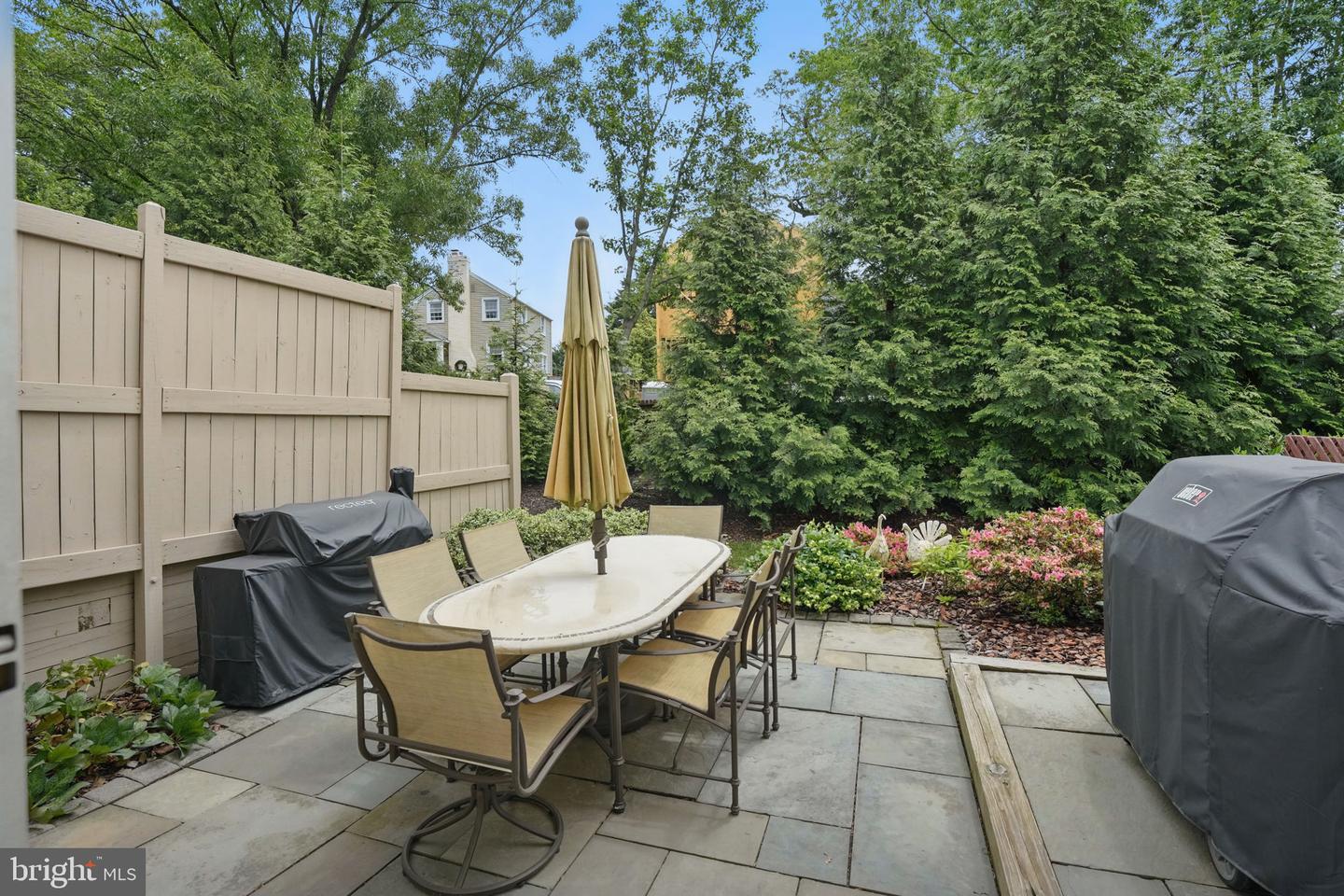 2119 21ST RD N, ARLINGTON, Virginia 22201, 4 Bedrooms Bedrooms, ,3 BathroomsBathrooms,Residential,For sale,2119 21ST RD N,VAAR2059938 MLS # VAAR2059938
